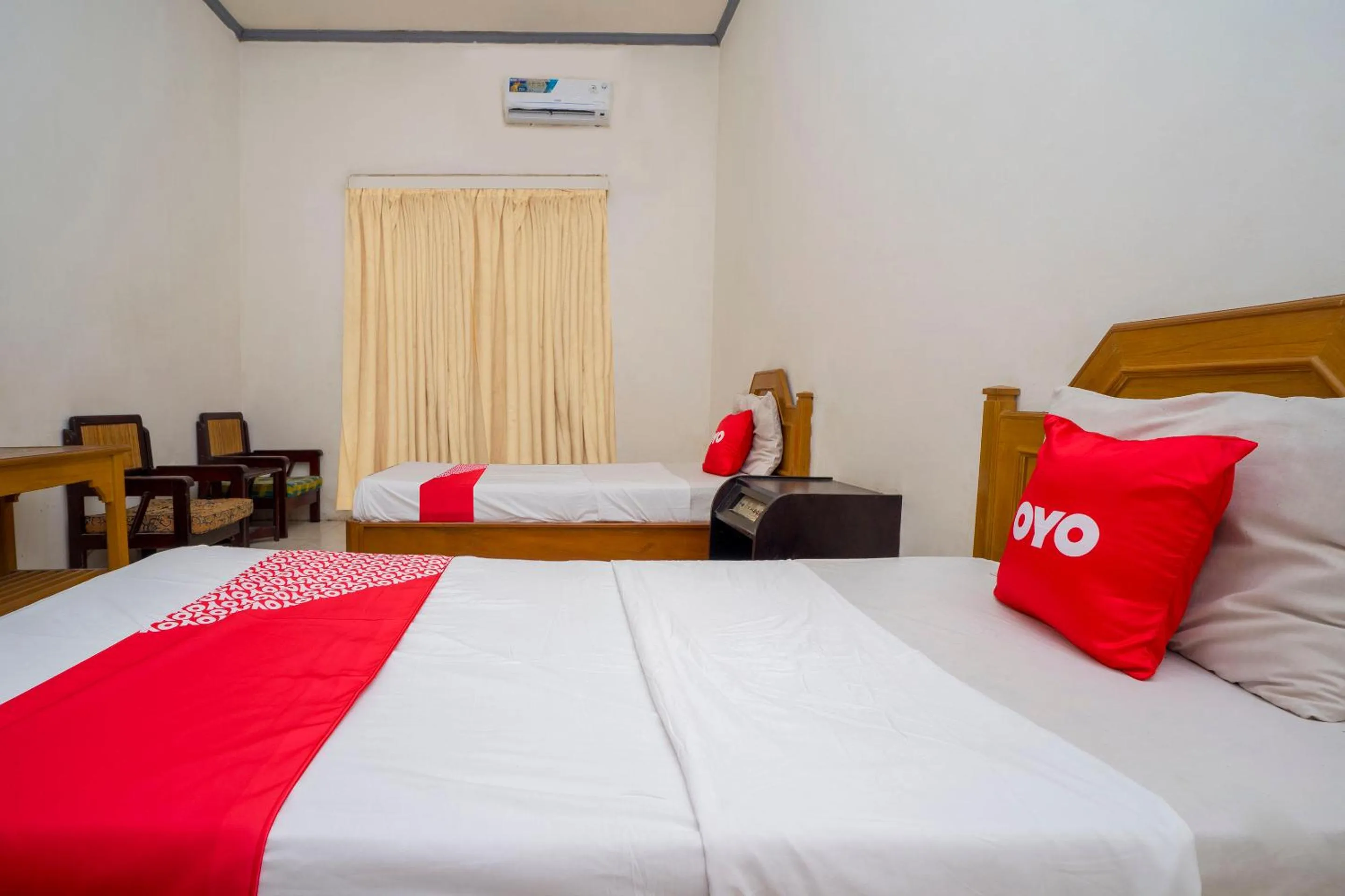 Bedroom in OYO 1989 Hotel Pelangi Harapan