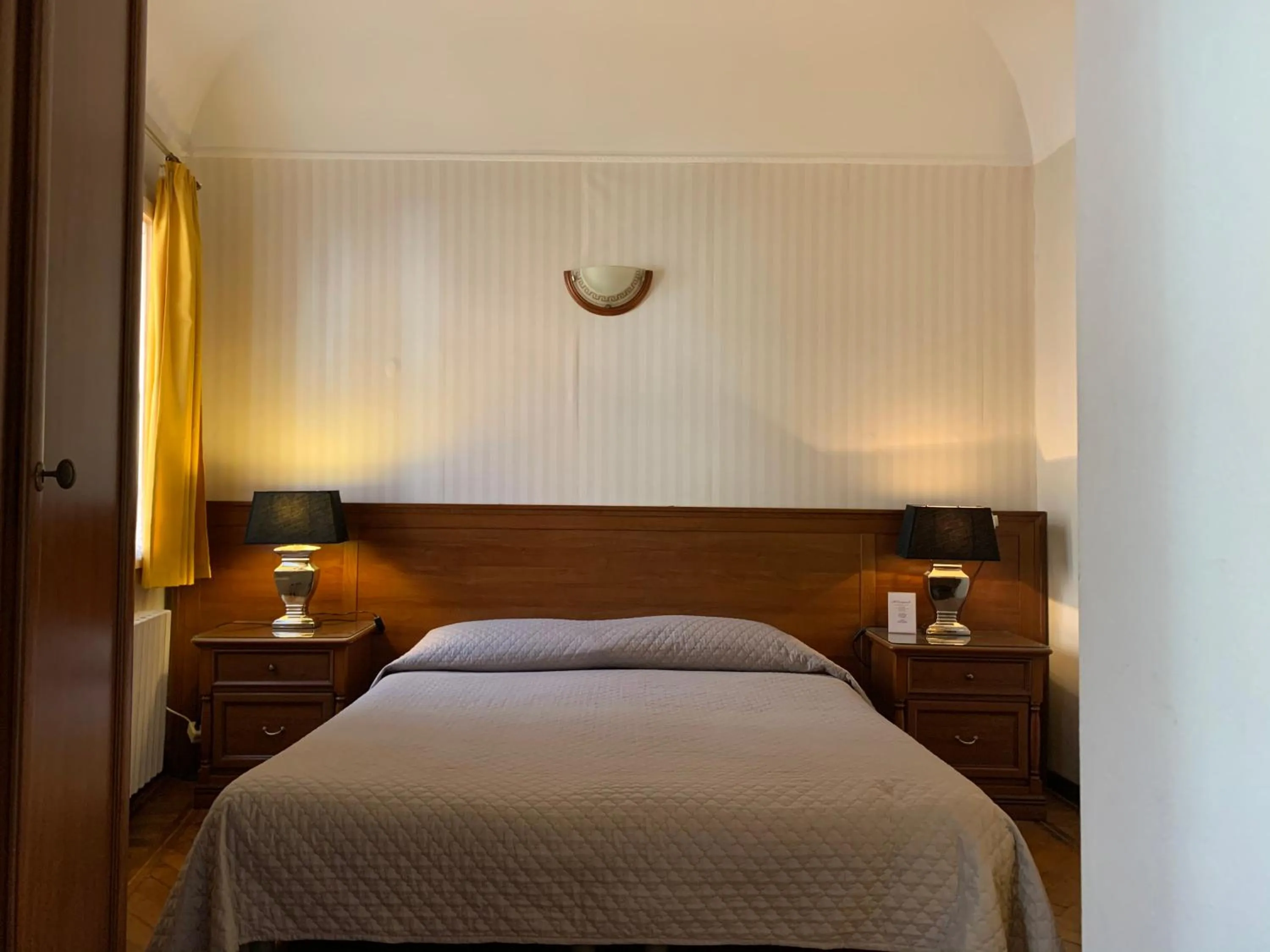 Bedroom, Bed in AL CAMPANIEL BED AND BREAKFAST