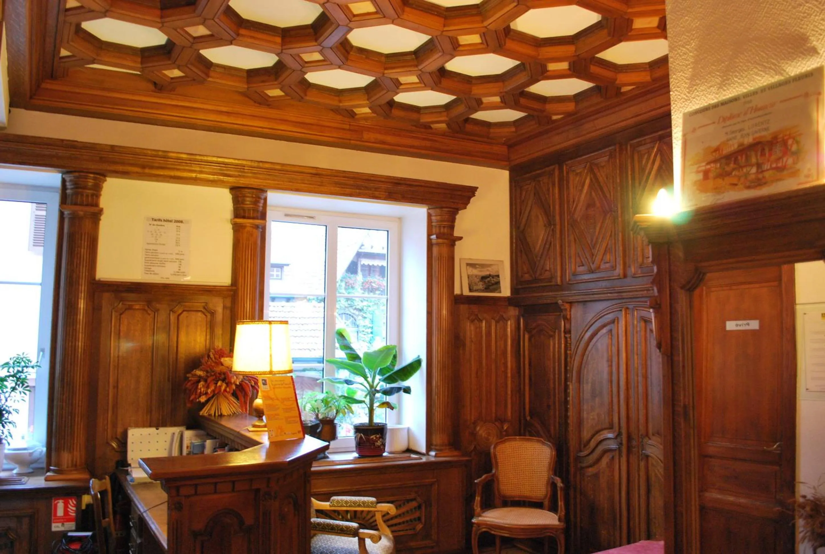 Lobby or reception in Logis Hôtel Restaurant Kleiber