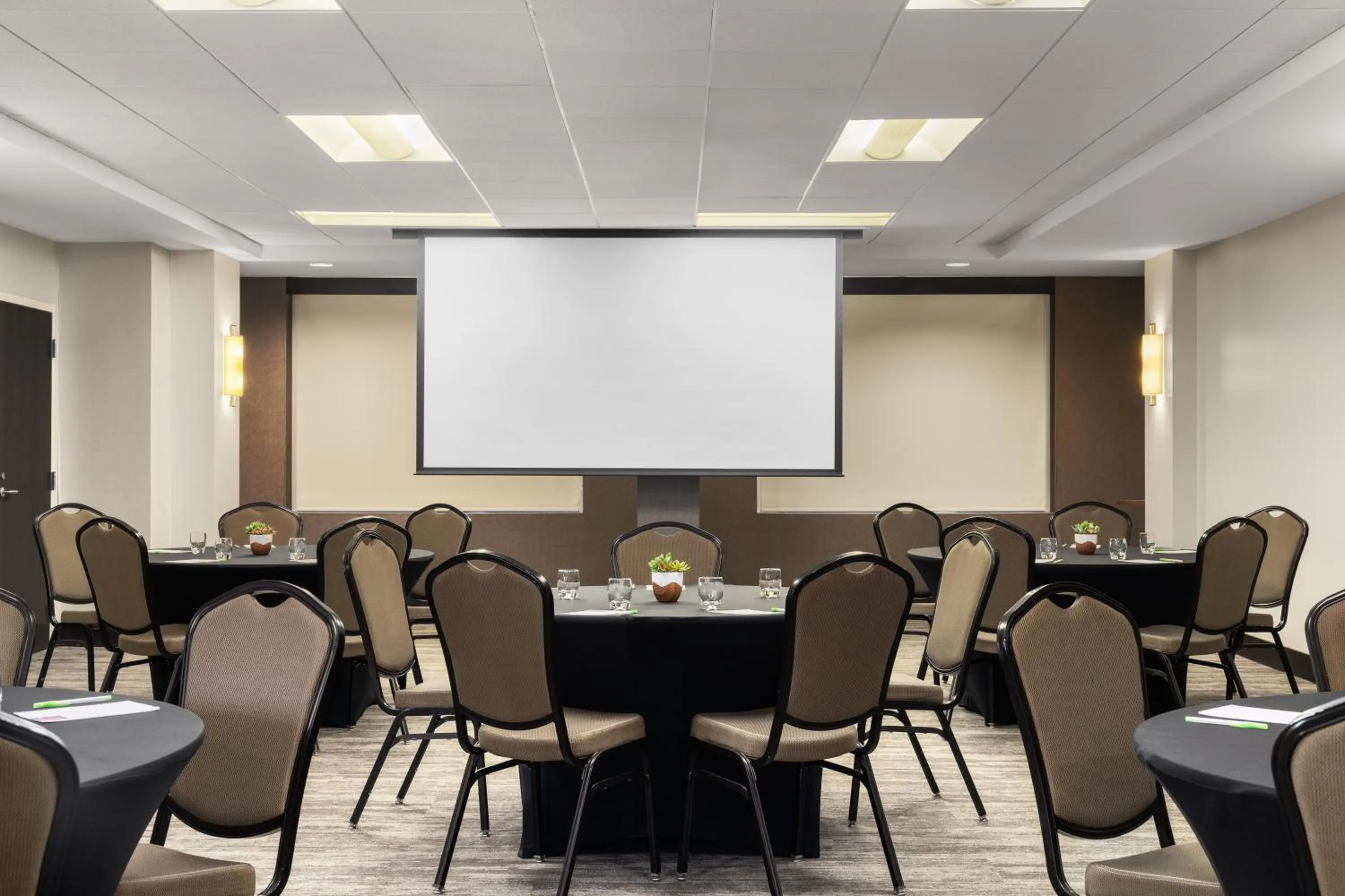 Meeting/conference room in Hyatt Place Charlotte Downtown