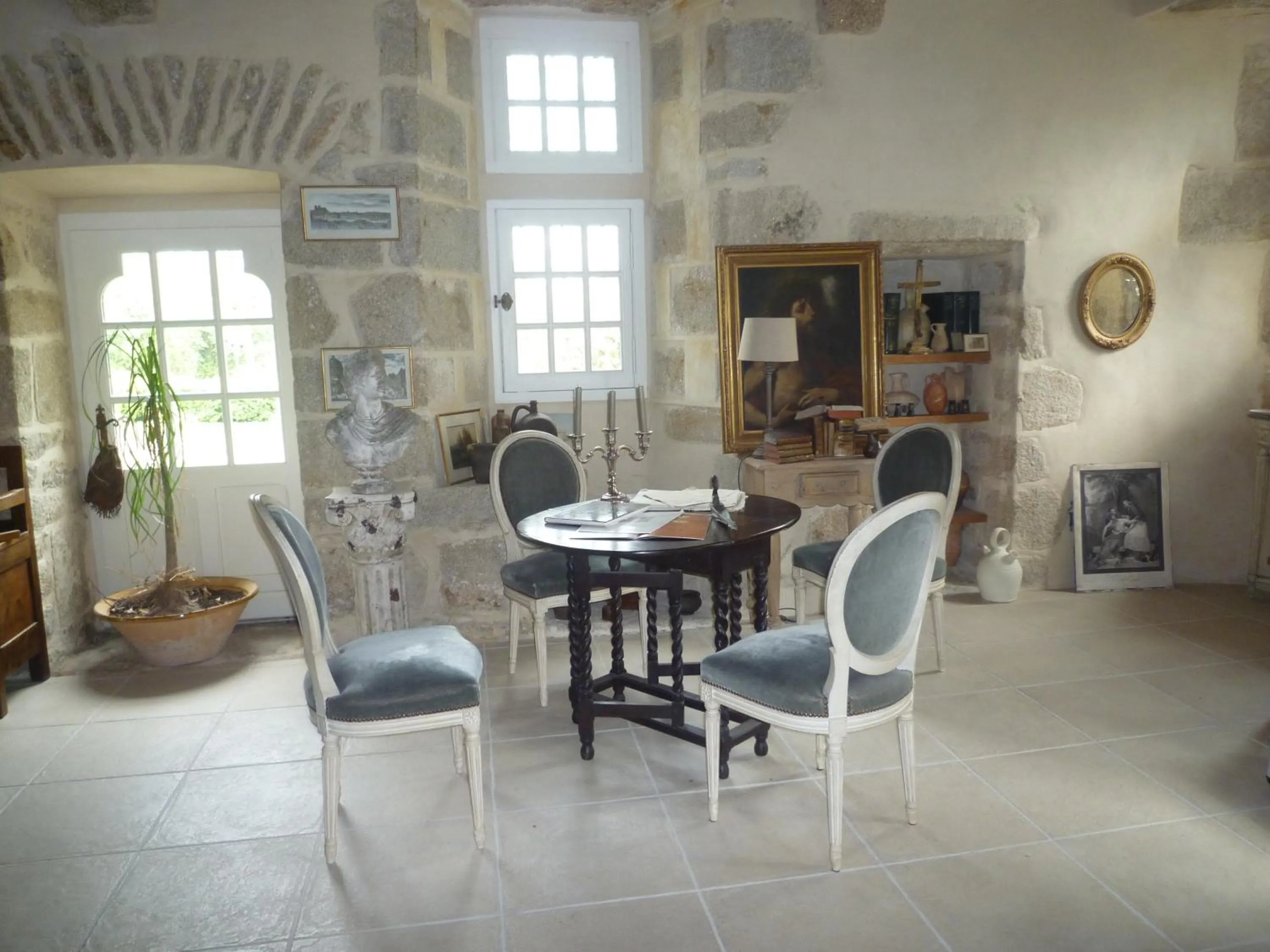Dining area in Manoir de la Chapelle