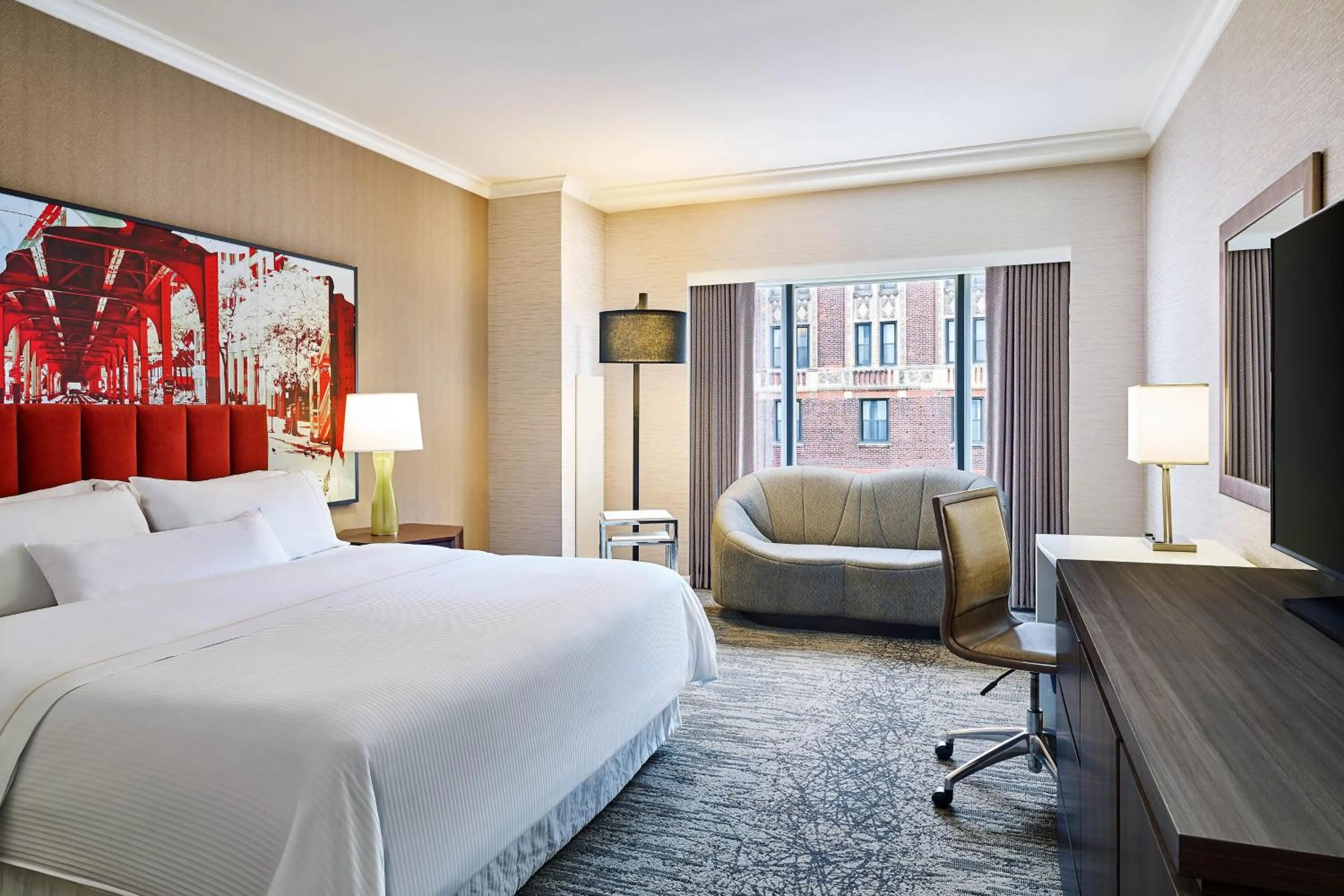 Photo of the whole room, Bed in The Westin Michigan Avenue Chicago