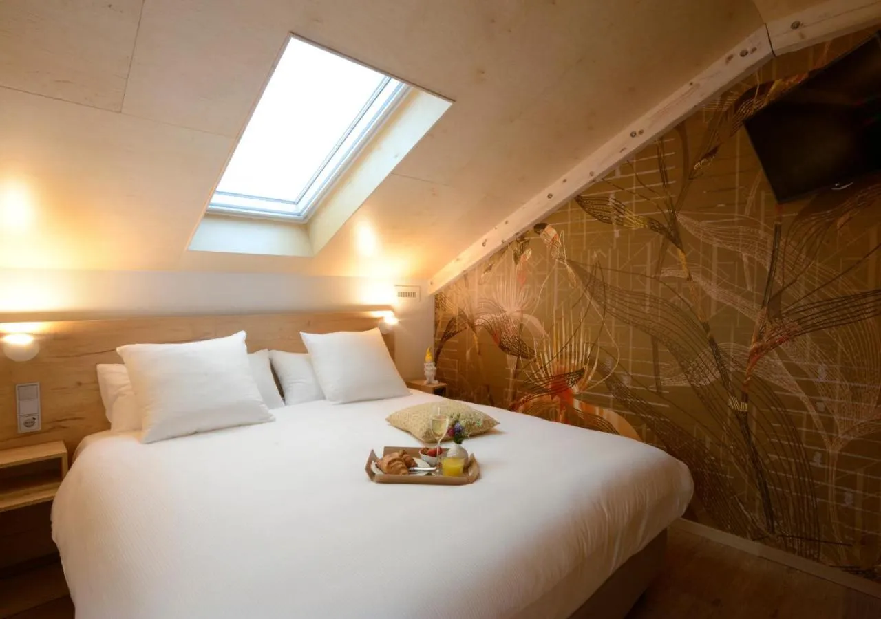 Bed in Landgoed Huize Bergen Den Bosch - Vught