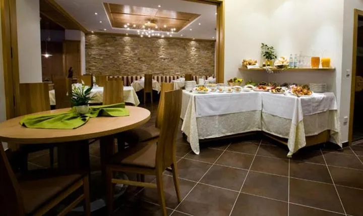 Restaurant/places to eat in Hotel Pfandleralm