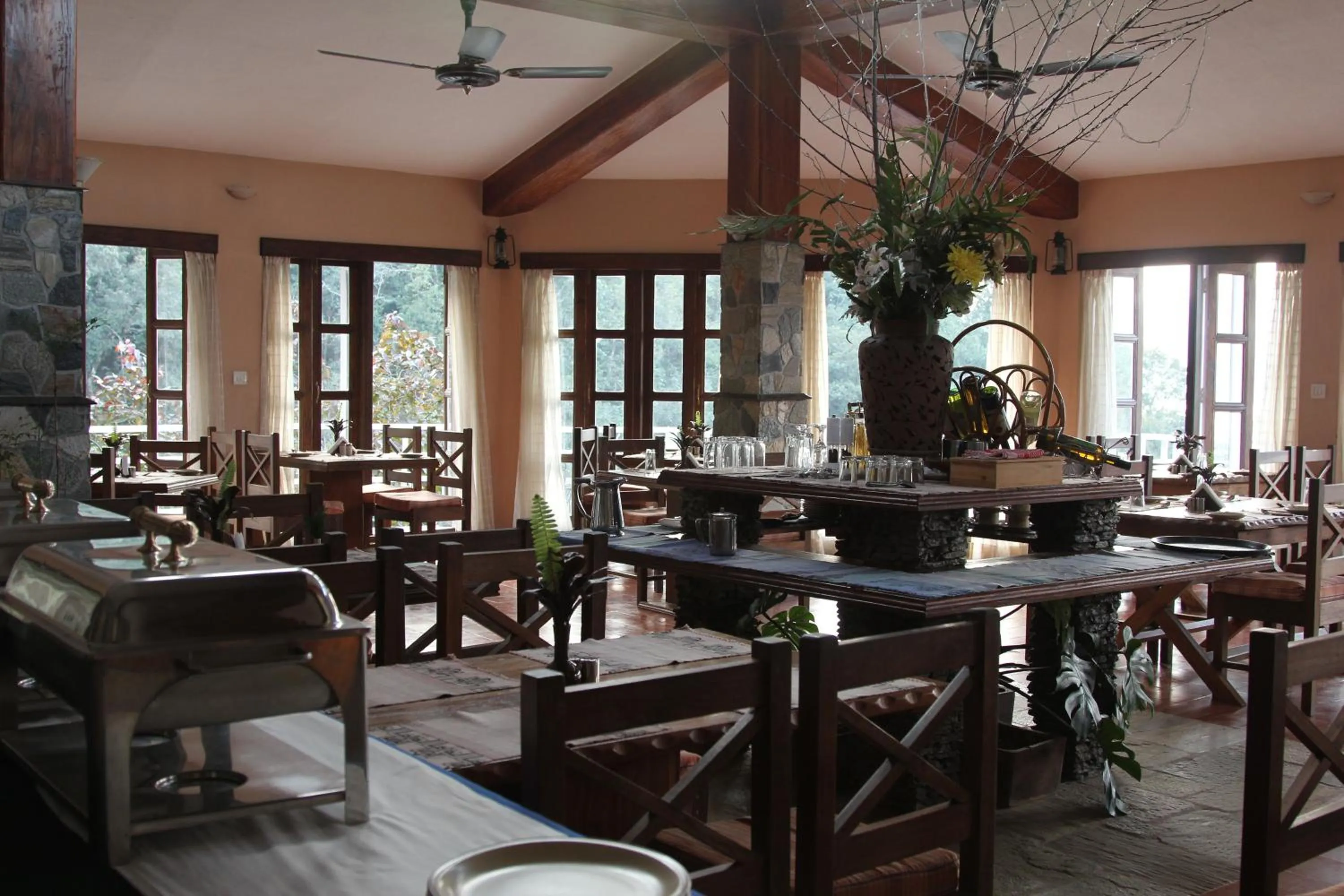 Restaurant/places to eat in The Begnas Lake Resort & Villas