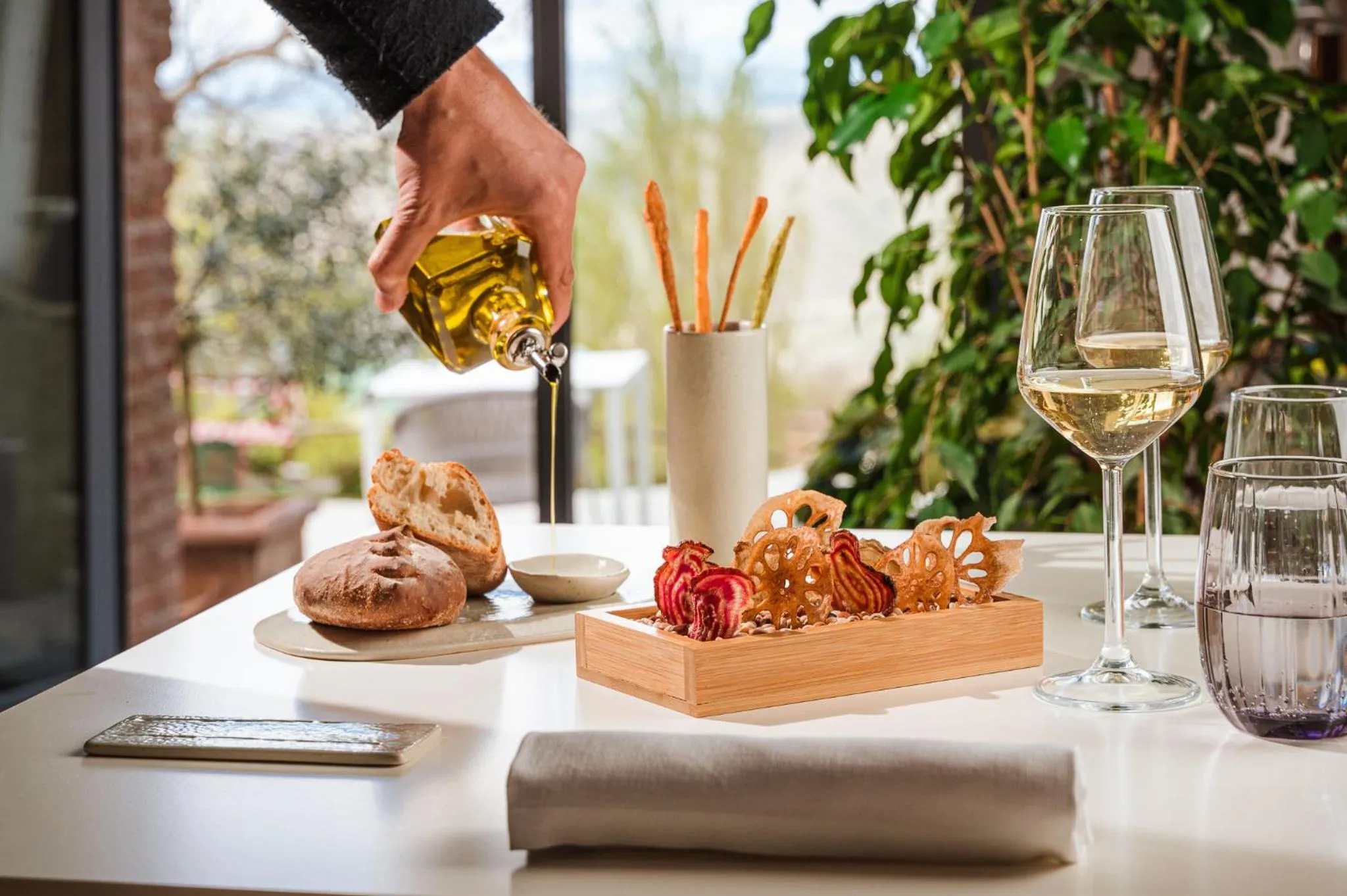 Restaurant/places to eat in Nikis Resort