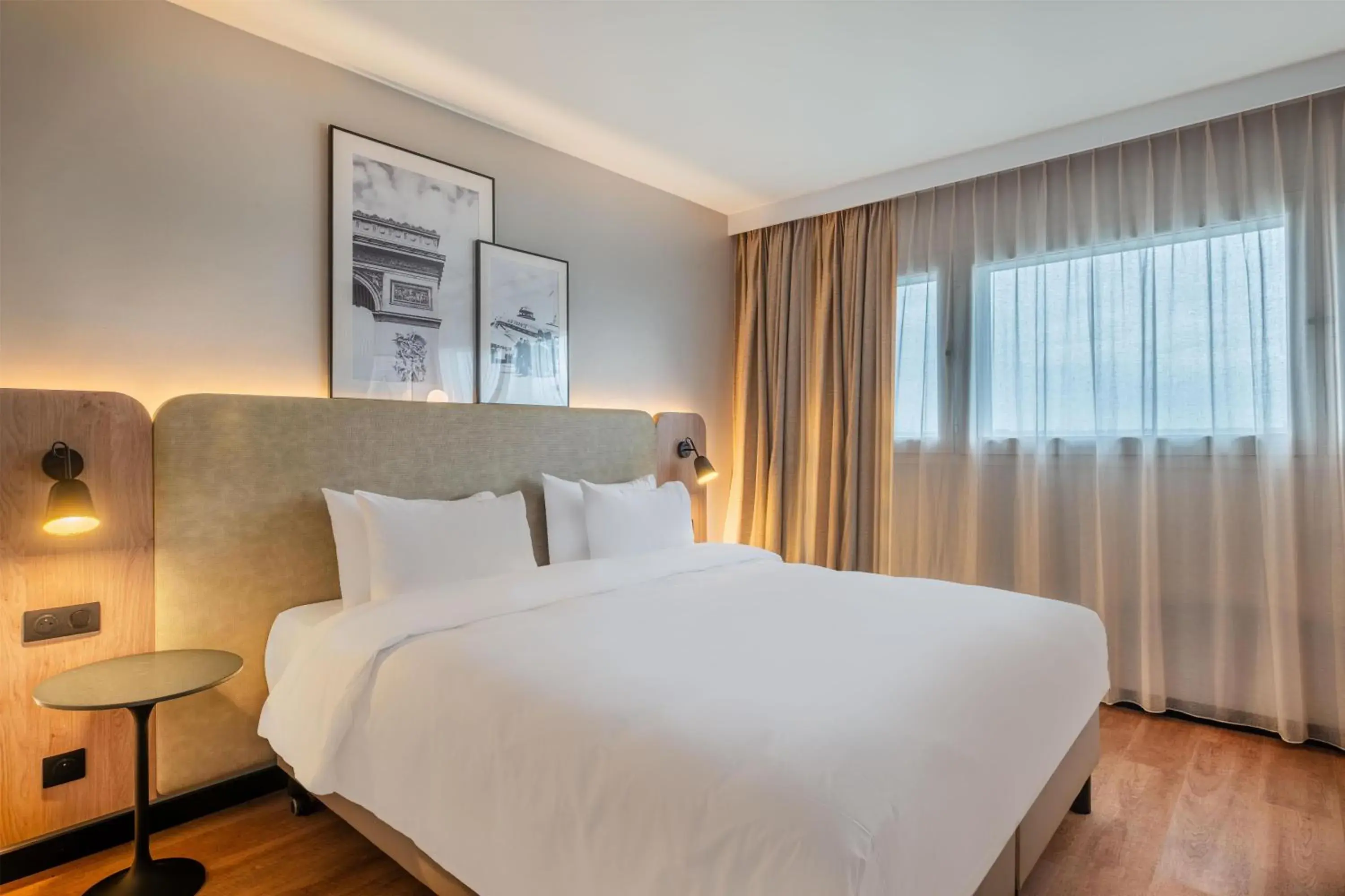 Bedroom, Bed in Radisson Hotel Paris Le Bourget Bedroom, Bed in Radisson Hotel Paris Le Bourget