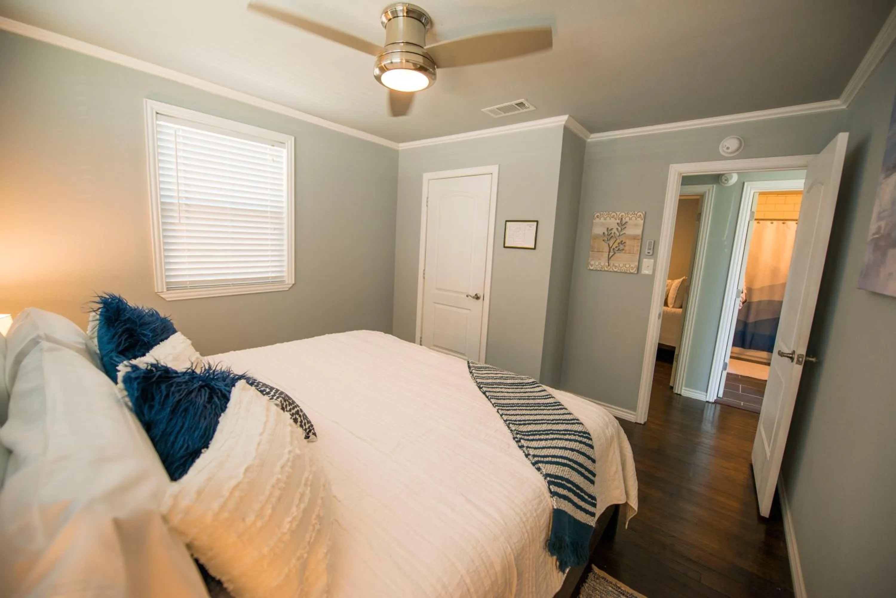 Bed in Walk to the Silos! 3 Bed 1960's Bungalow near Baylor