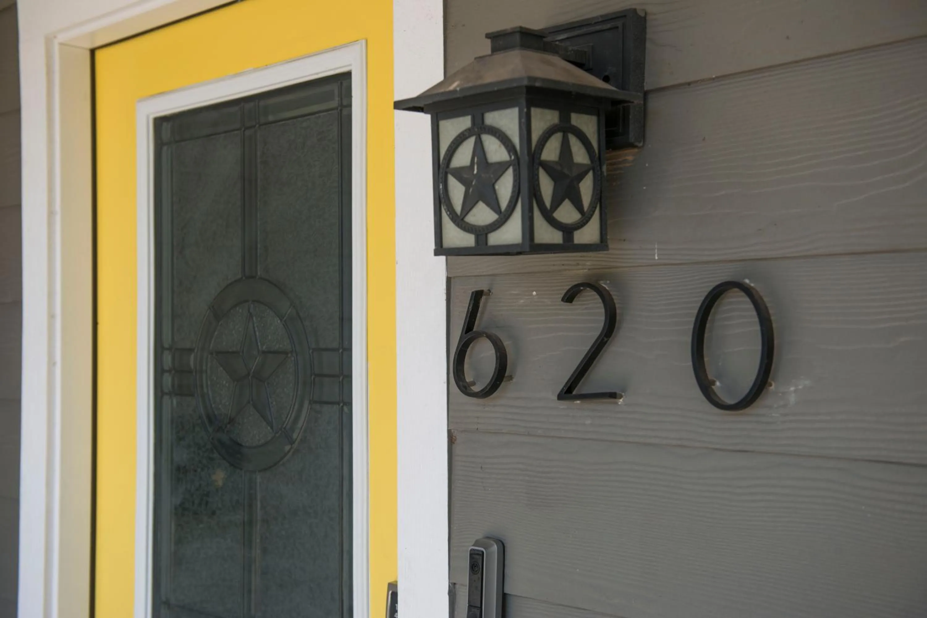 Walk to the Silos! 3 Bed 1960's Bungalow near Baylor