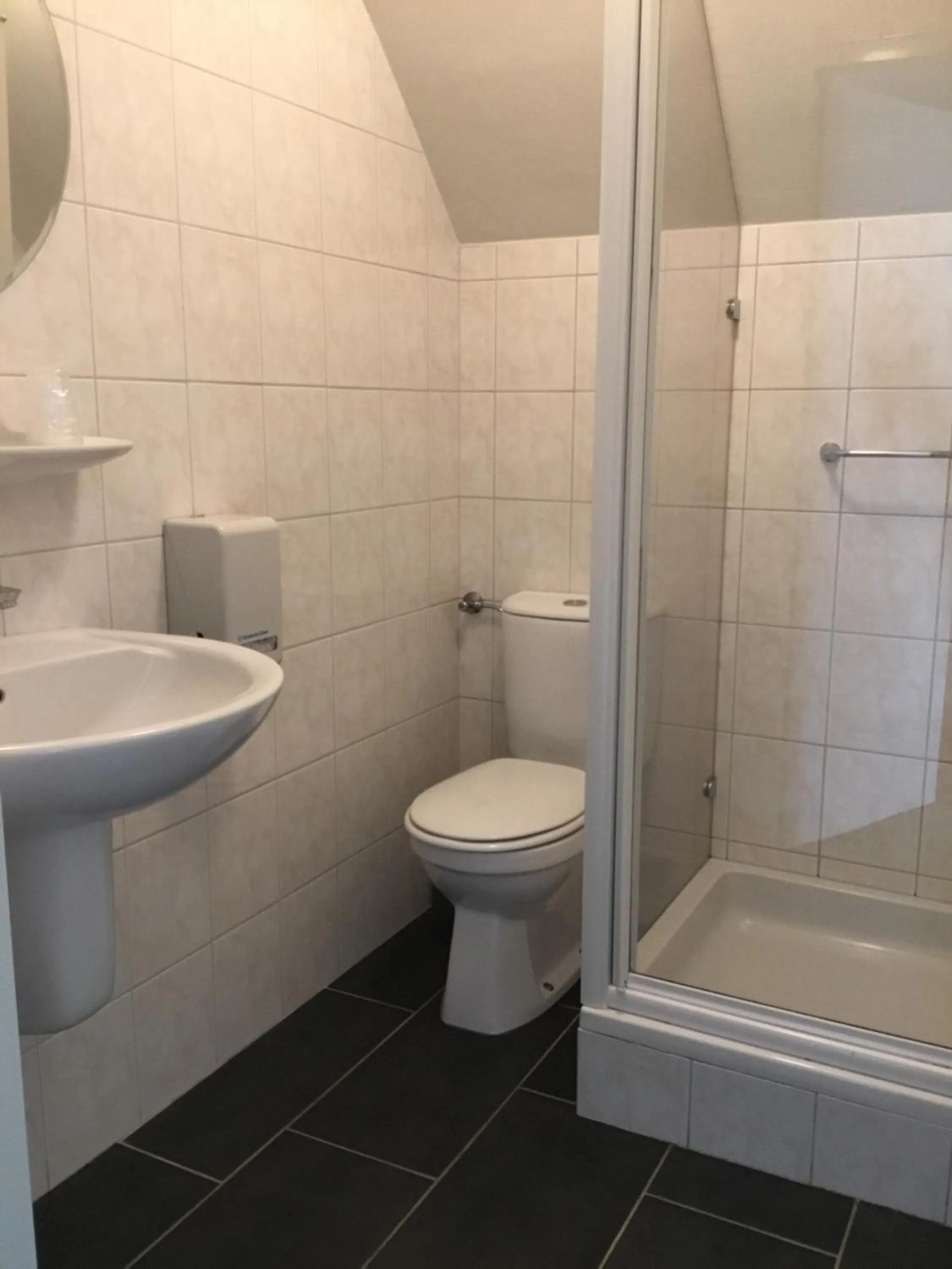 Bathroom in Hotel Steensel