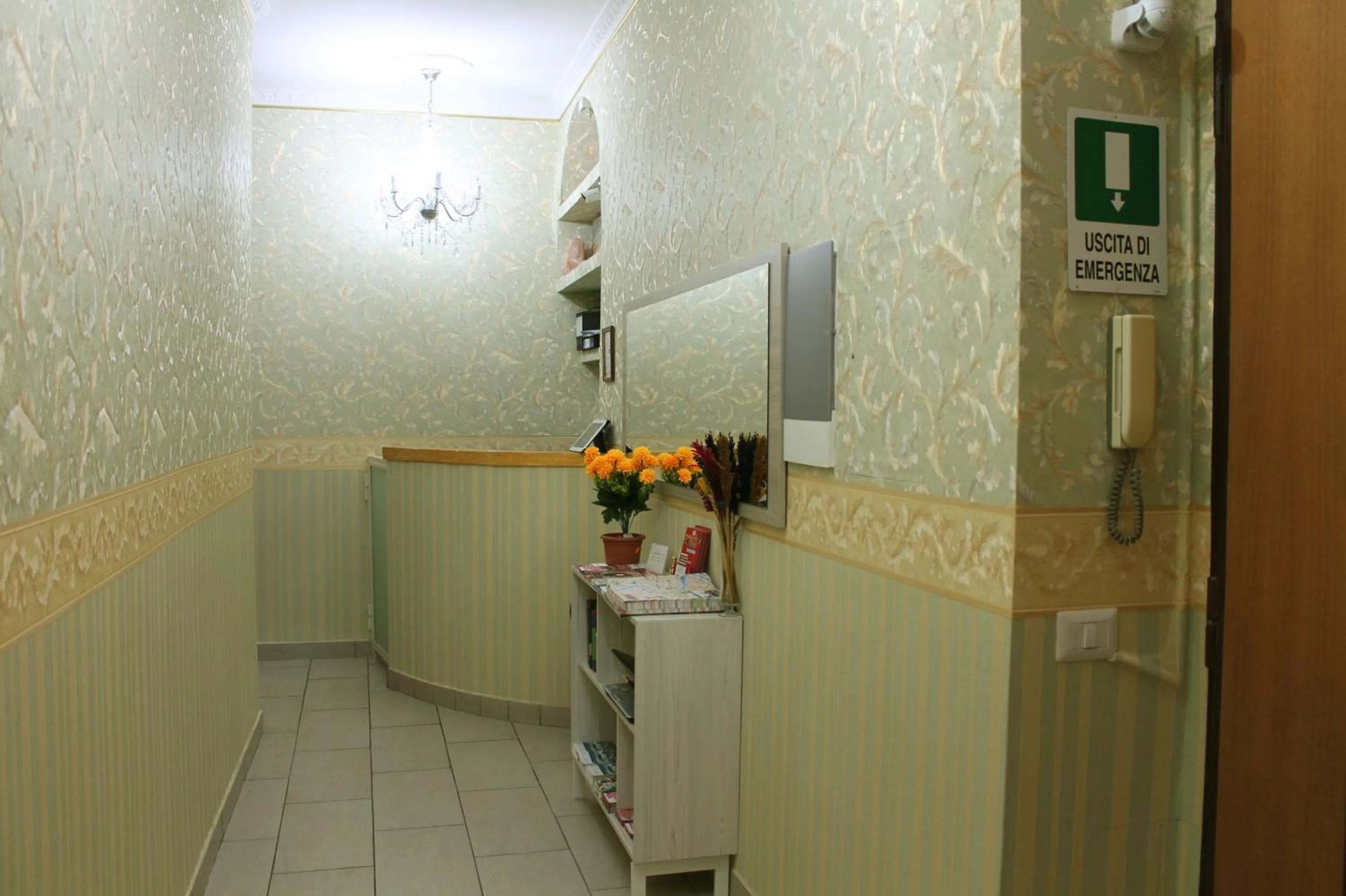 Lobby or reception in B&B Roma Castle Termini