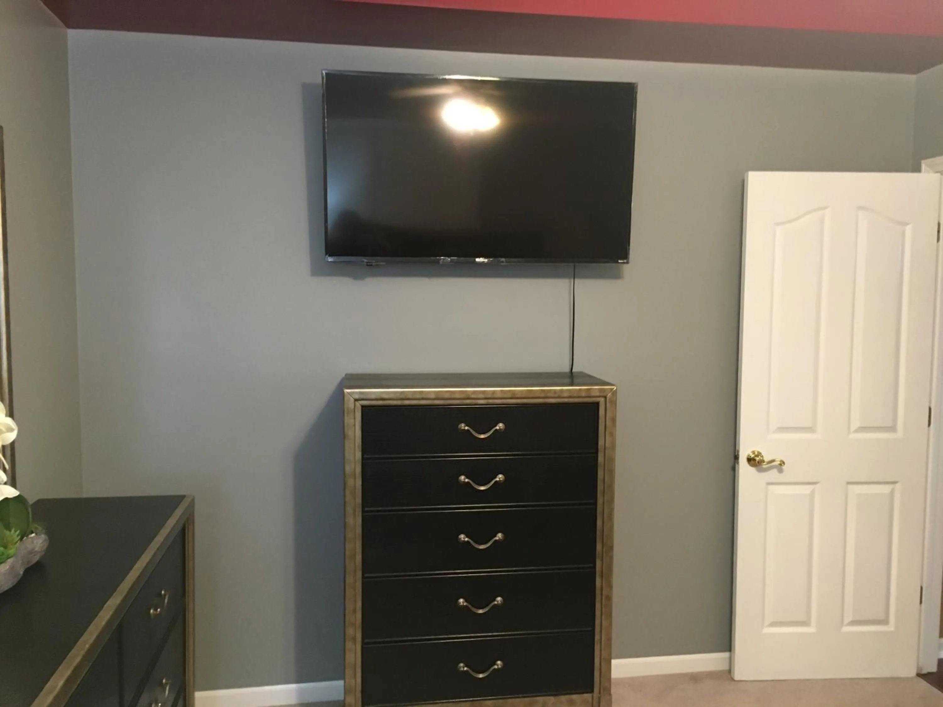 TV and multimedia in Your Midwest Dunes Vacation Tri-State Paradise!