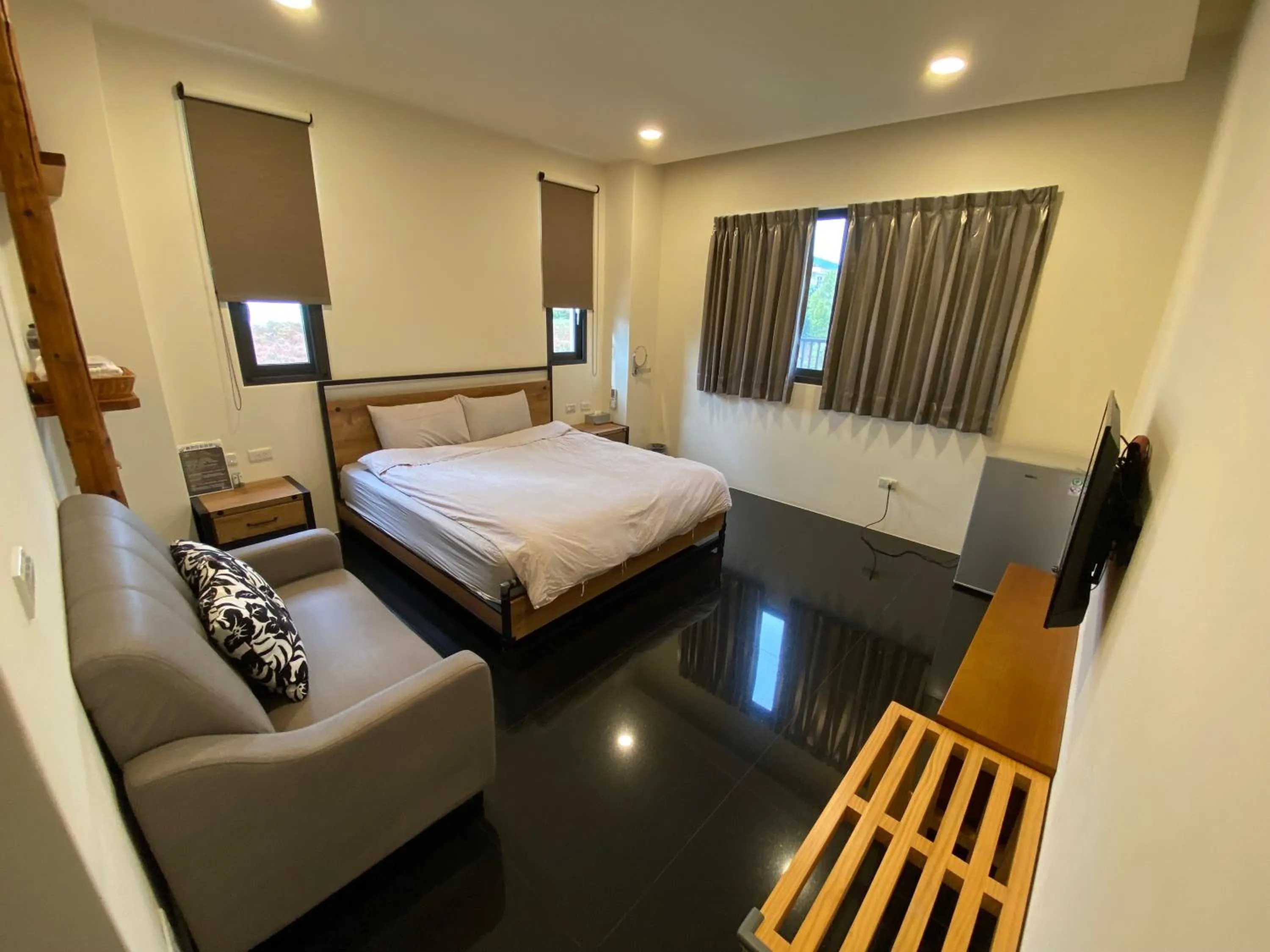 Photo of the whole room, Bed in 晨民宿 Morning Homestay