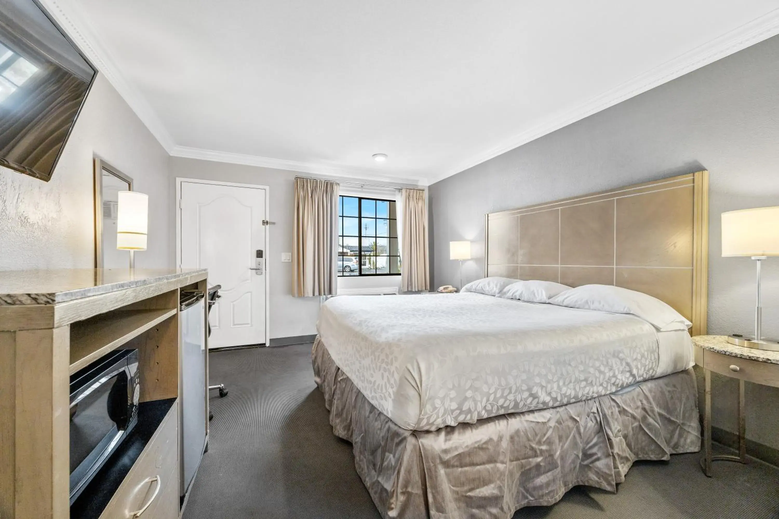 Bed in Americas Best Value Inn - Milpitas Bed in Americas Best Value Inn - Milpitas