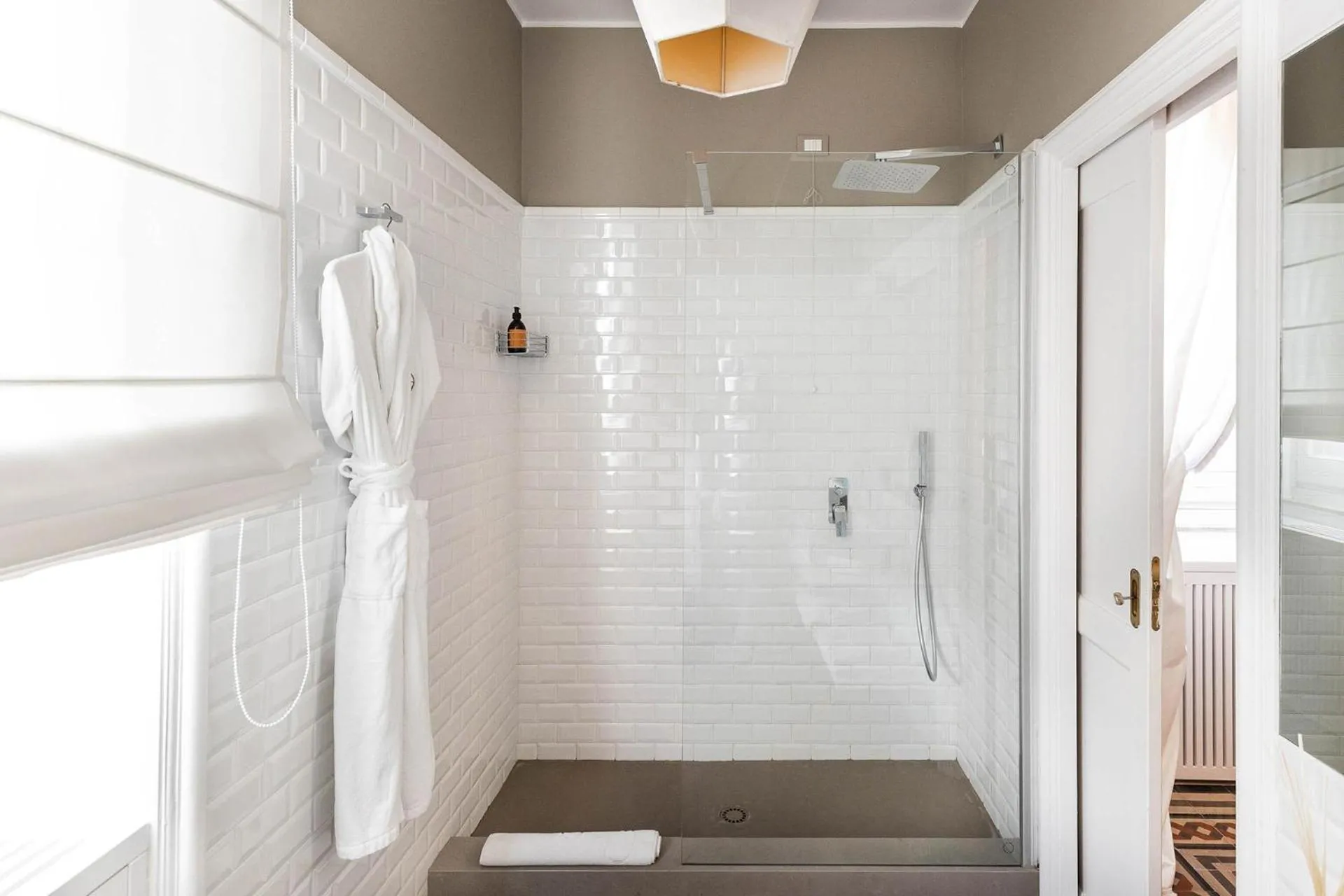 Shower in Seven Rooms Villadorata