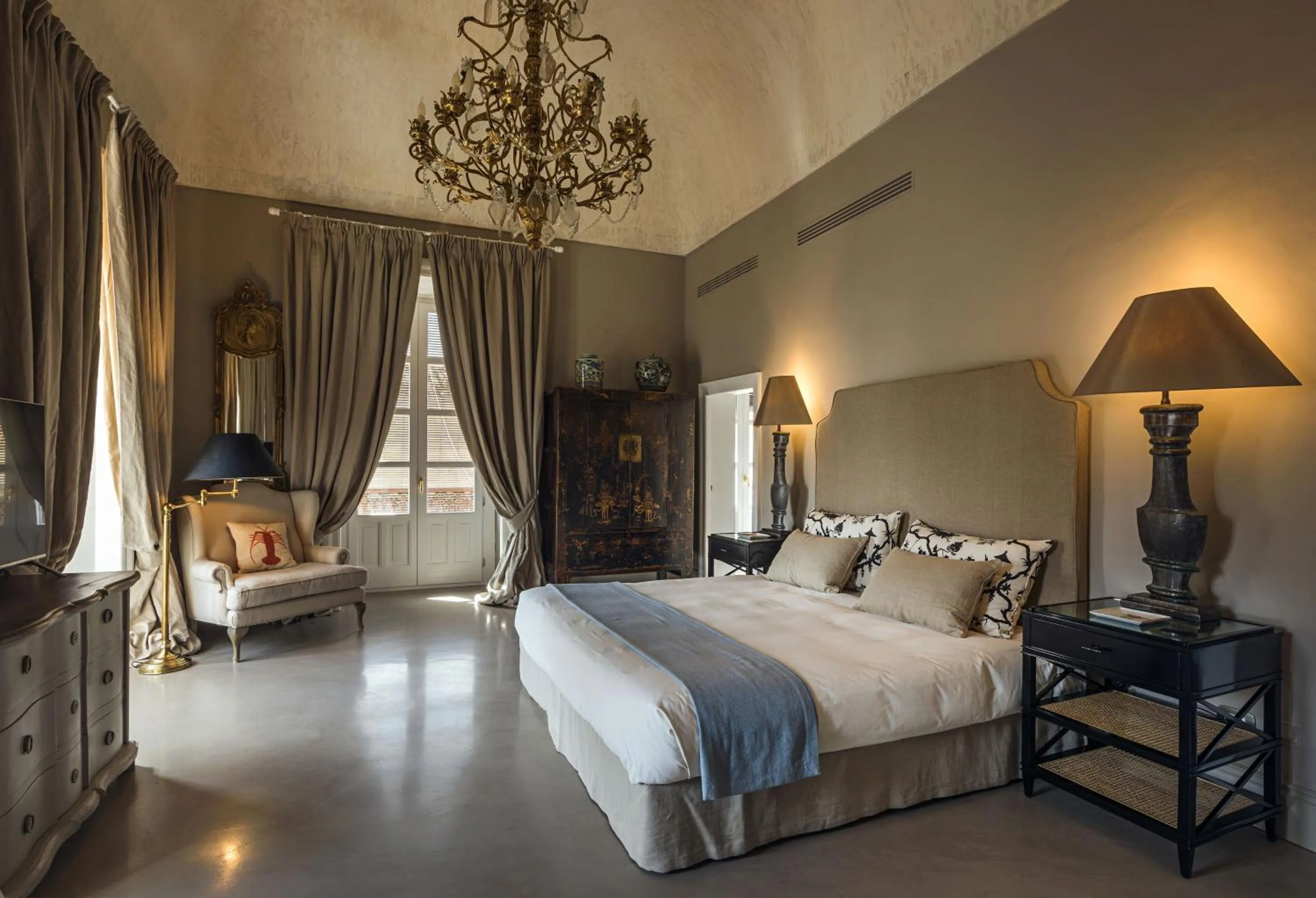 Bed in Seven Rooms Villadorata