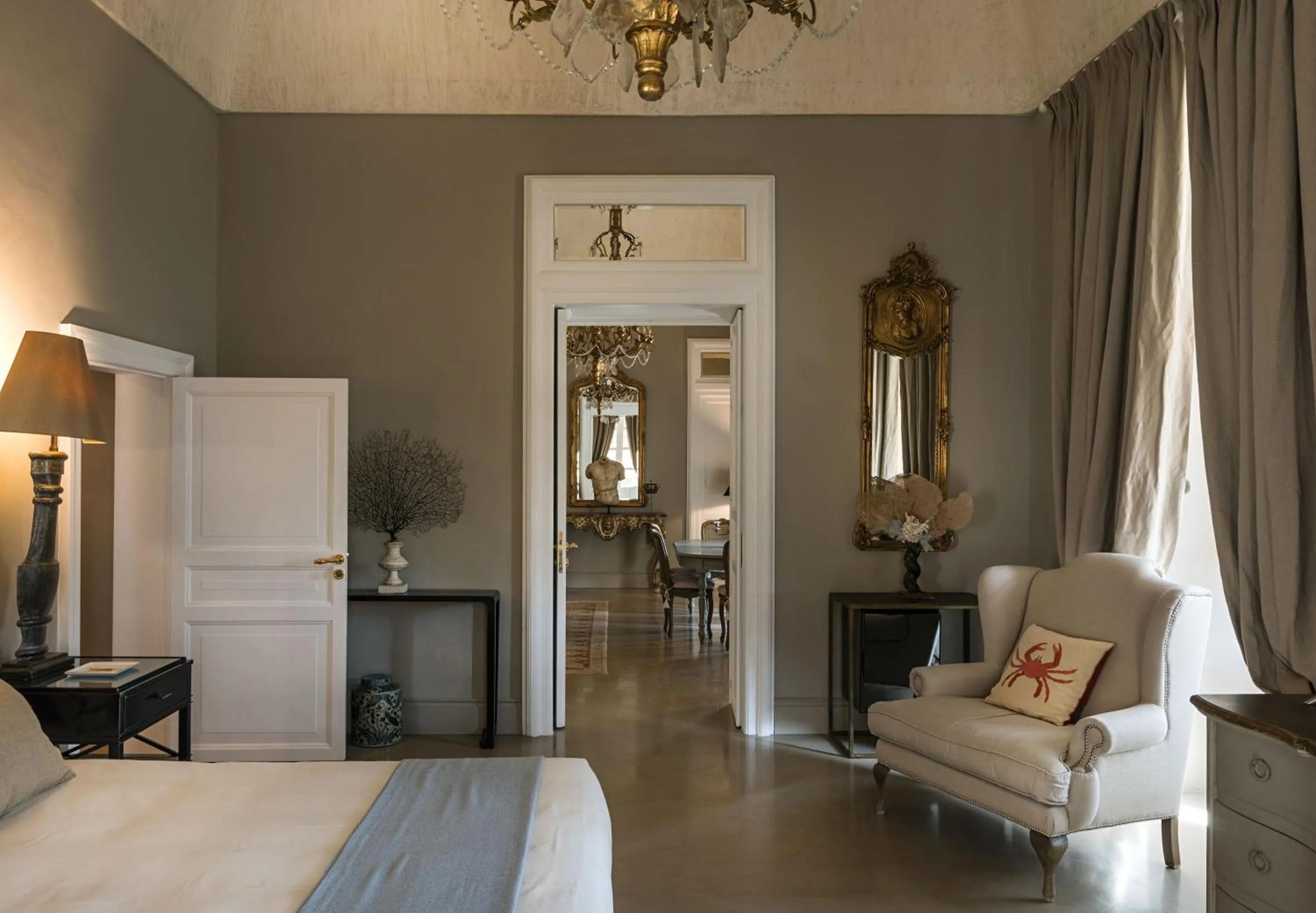 Living room, Bed in Seven Rooms Villadorata