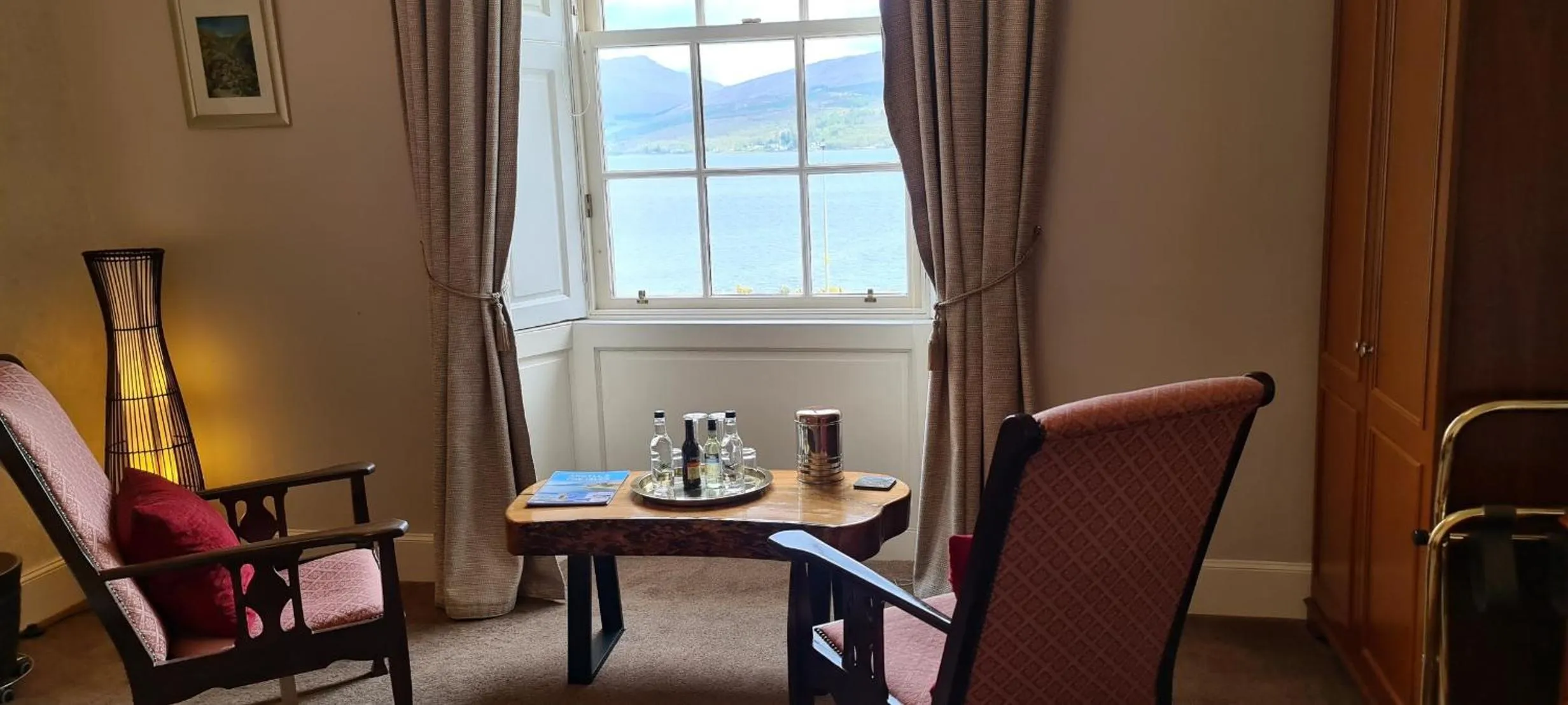 CREAG DHUBH COUNTRY HOUSE