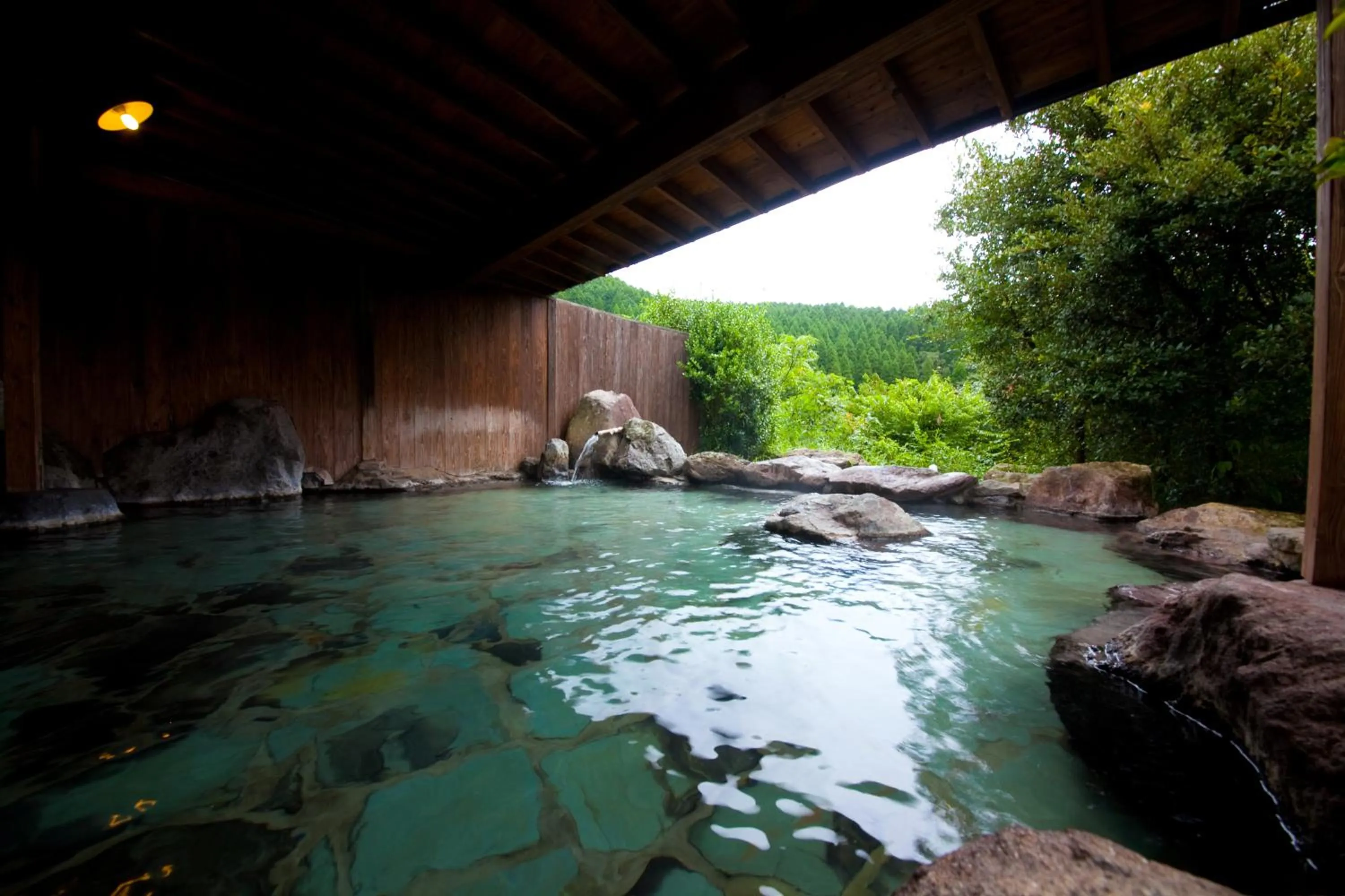 Hot Spring Bath in Yufuin Gettouan