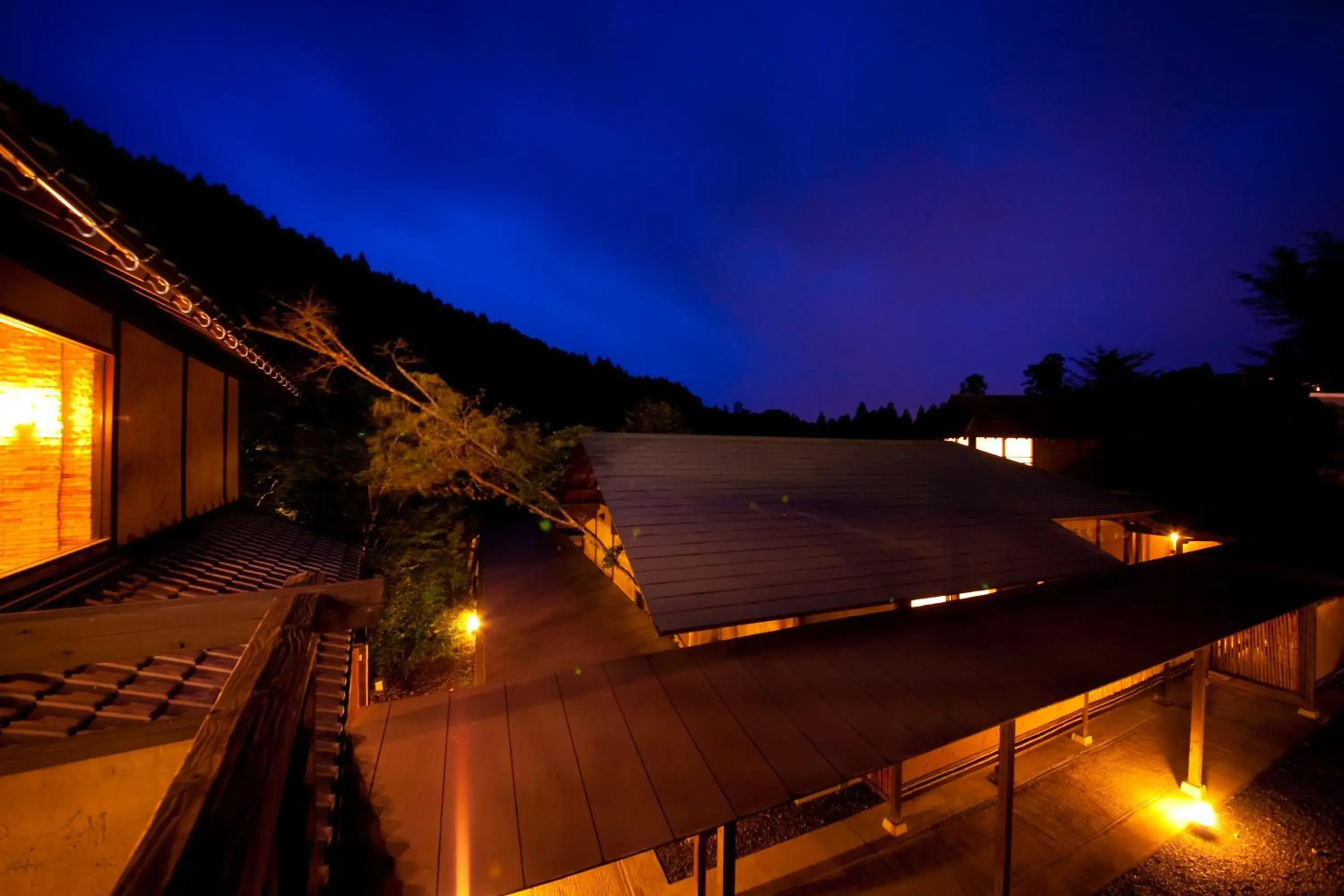 Property building in Yufuin Gettouan Property building in Yufuin Gettouan