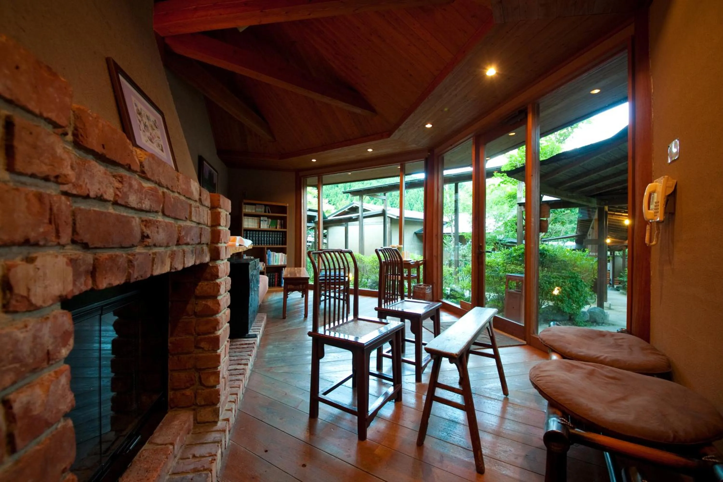 Lounge or bar in Yufuin Gettouan