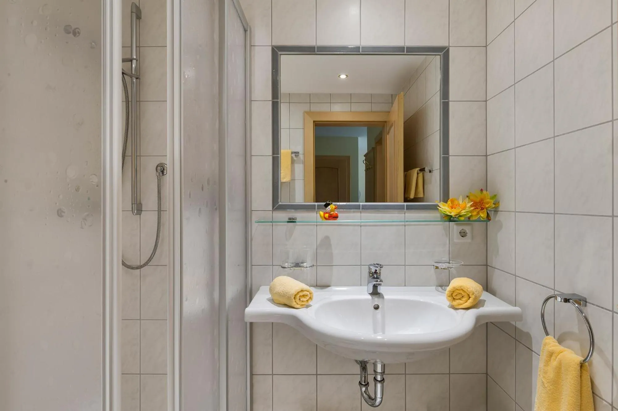 Shower in RAFFL APART