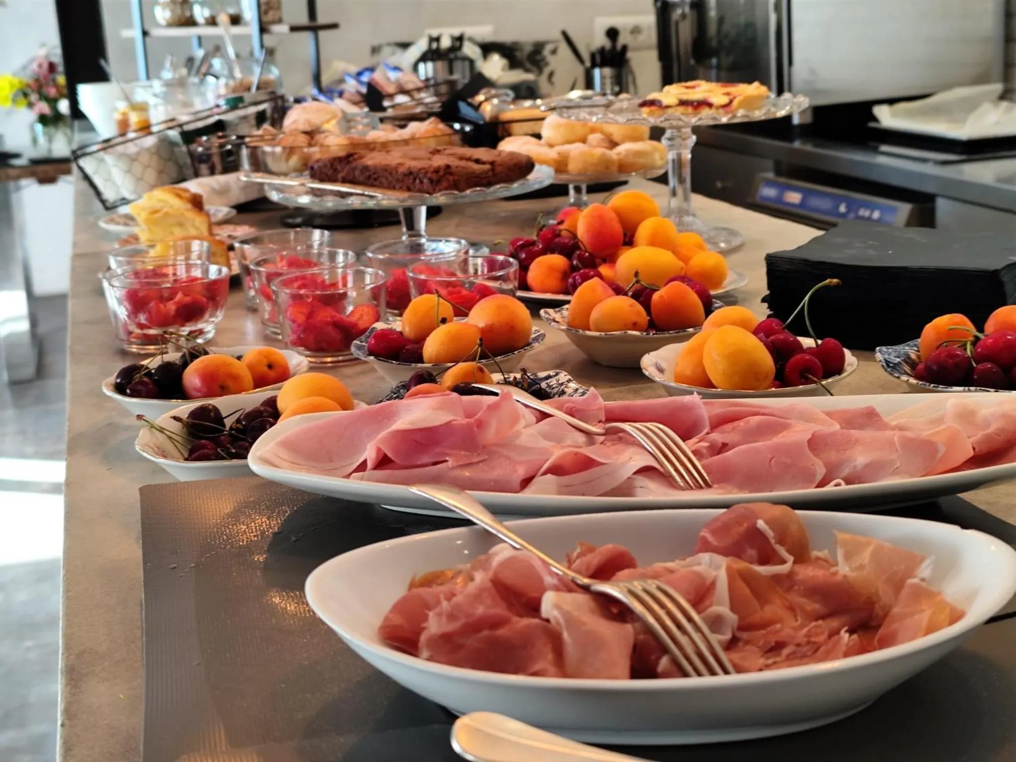 Buffet breakfast in Bell Suite Hotel