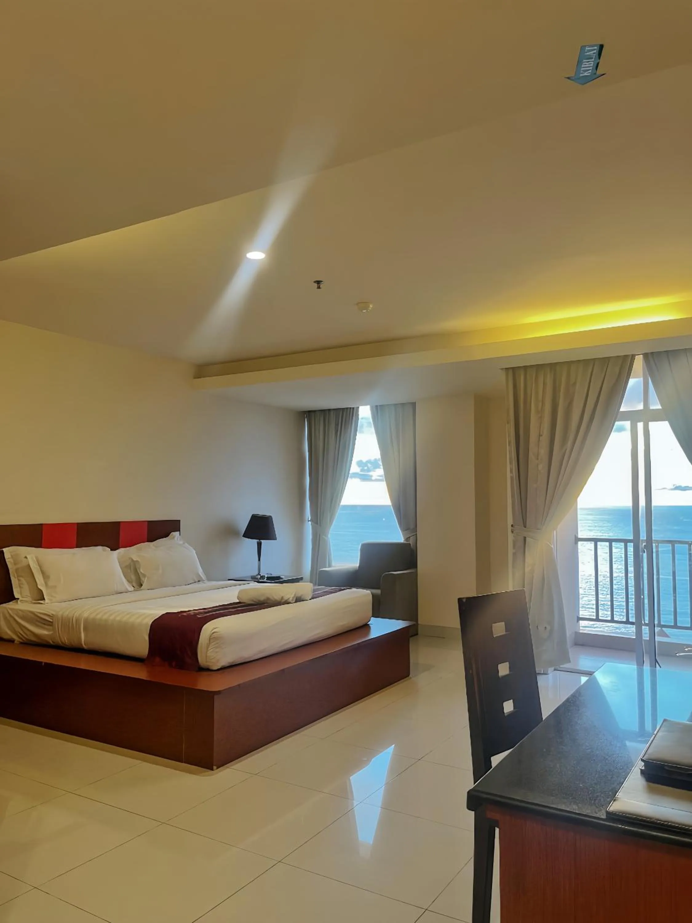 Bedroom, Bed in Lion Hotel & Plaza Manado
