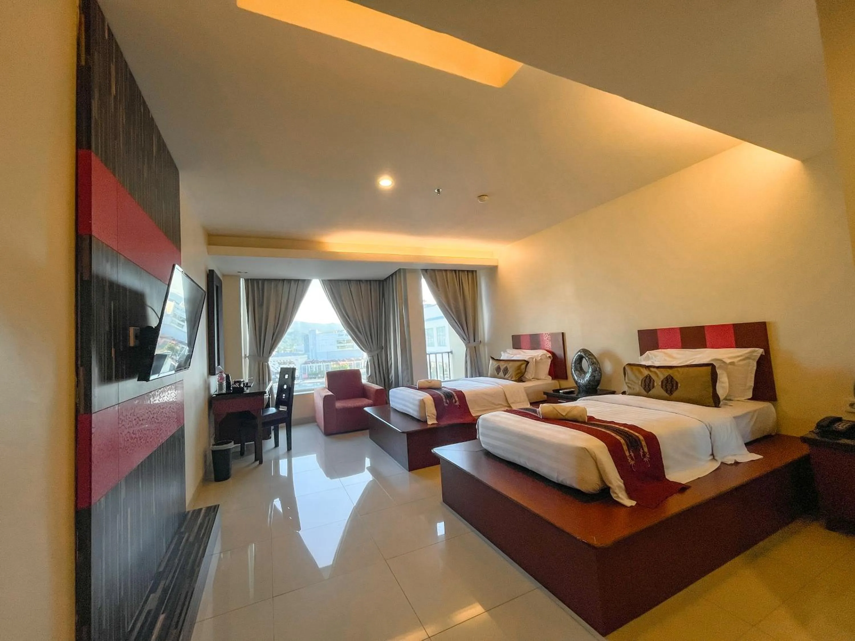 Bedroom, Bed in Lion Hotel & Plaza Manado