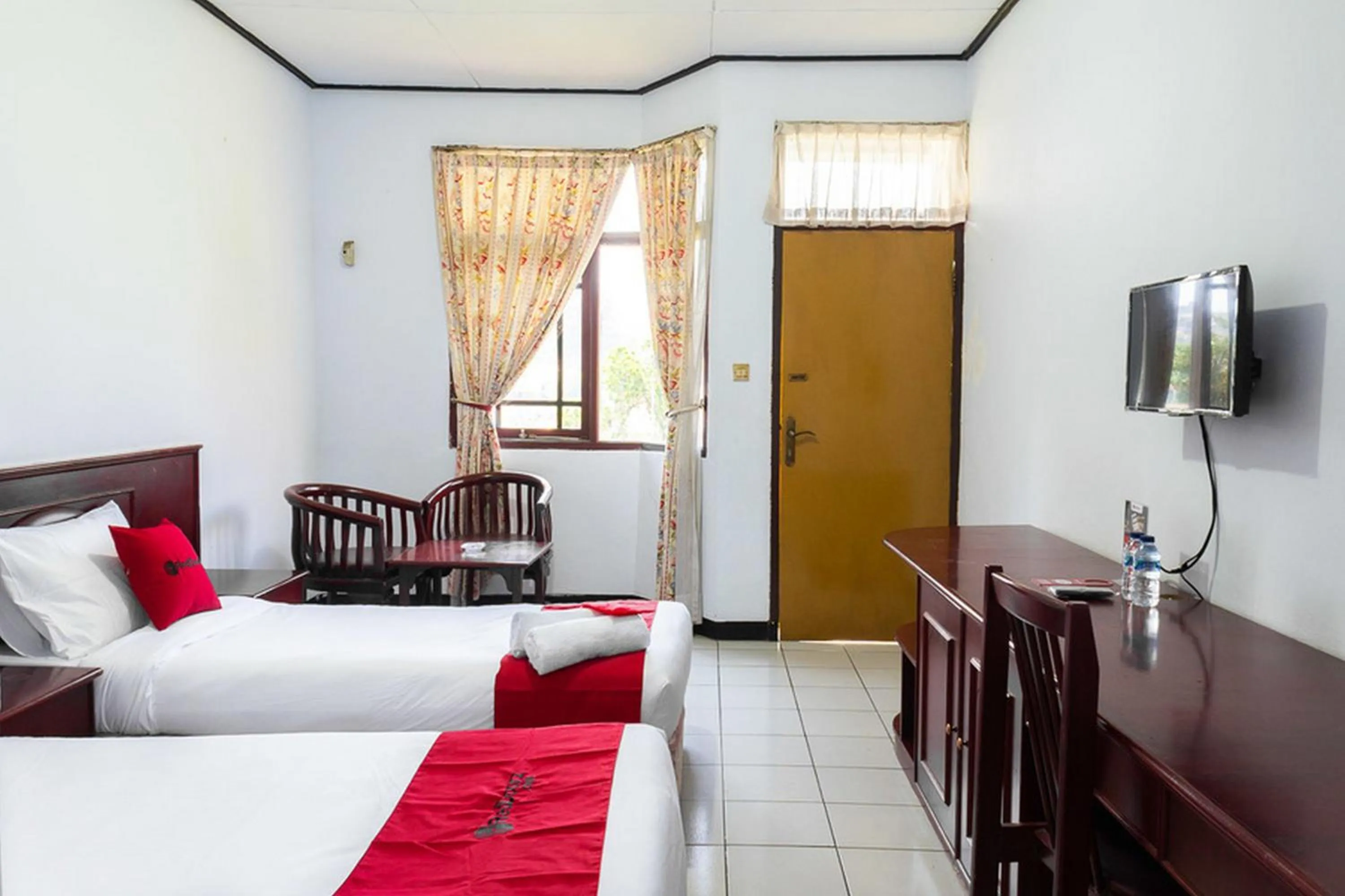 Bed in RedDoorz @ Hotel Damanaka Pangalengan