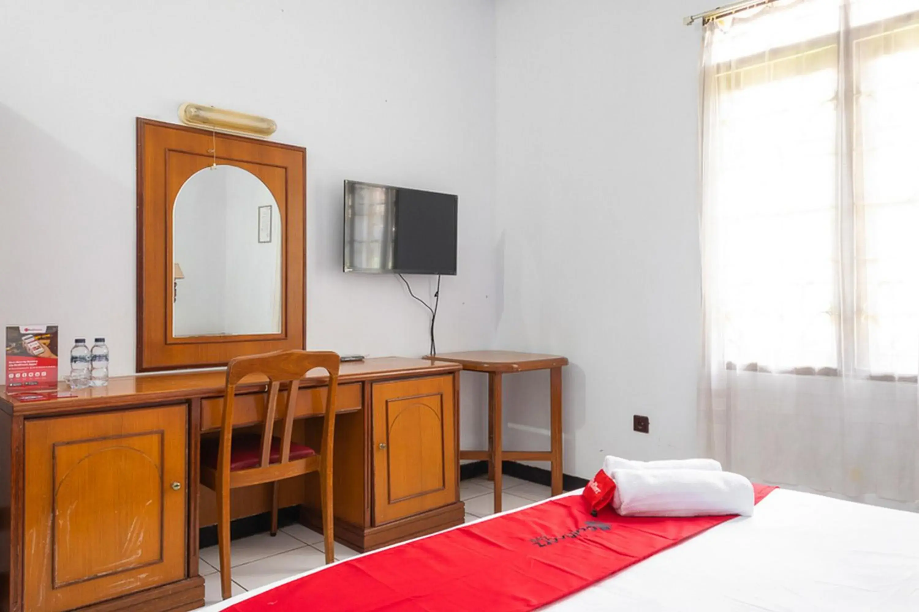 Bed in RedDoorz @ Hotel Damanaka Pangalengan Bed in RedDoorz @ Hotel Damanaka Pangalengan