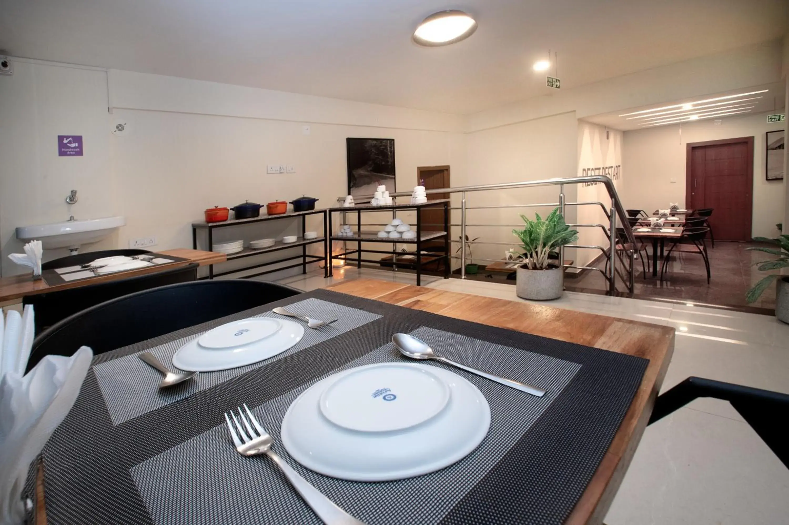 Restaurant/places to eat in Purple Cloud Urban Restaurant/places to eat in Purple Cloud Urban