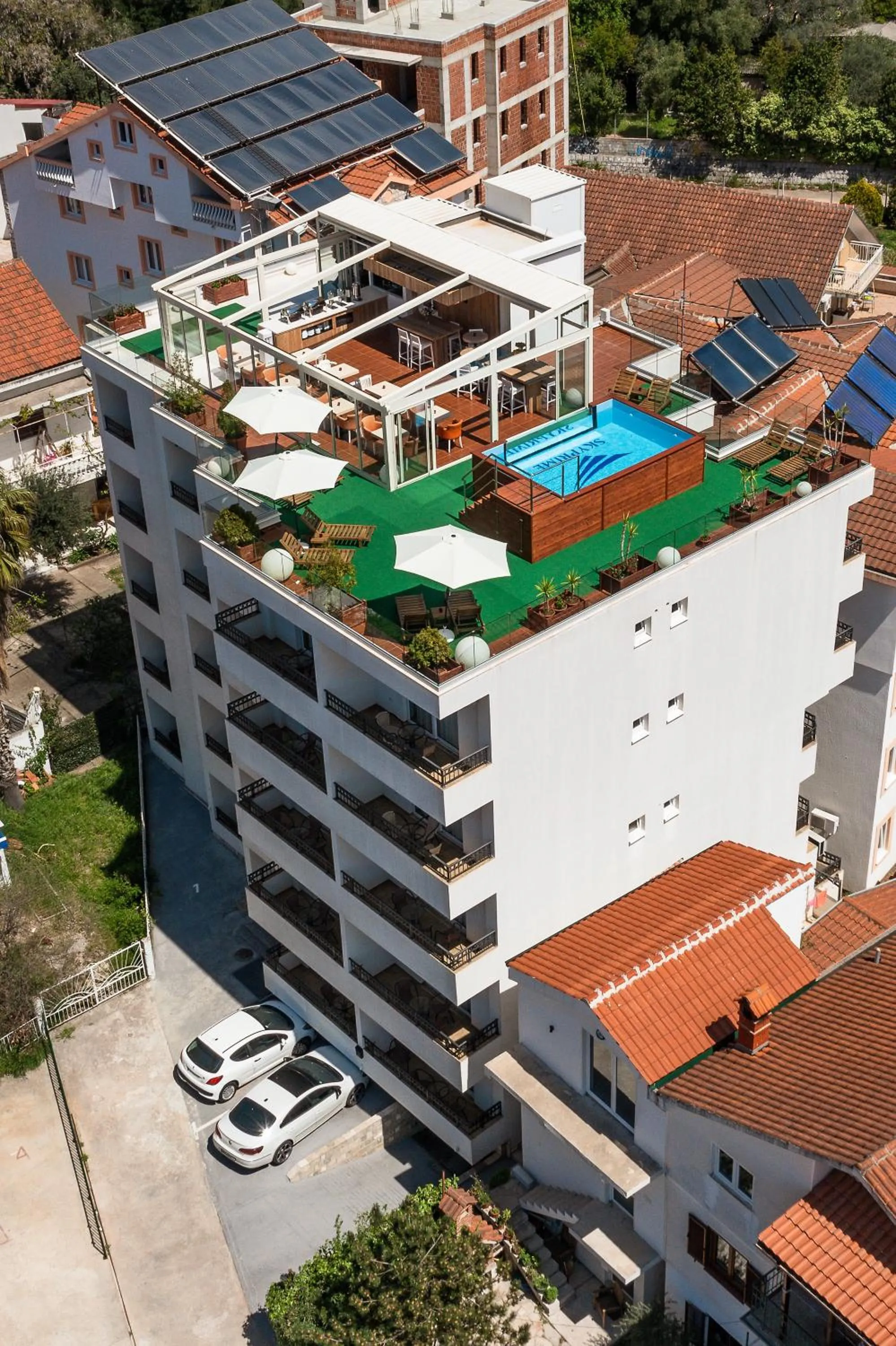 Restaurant/places to eat in Villa Skyprime