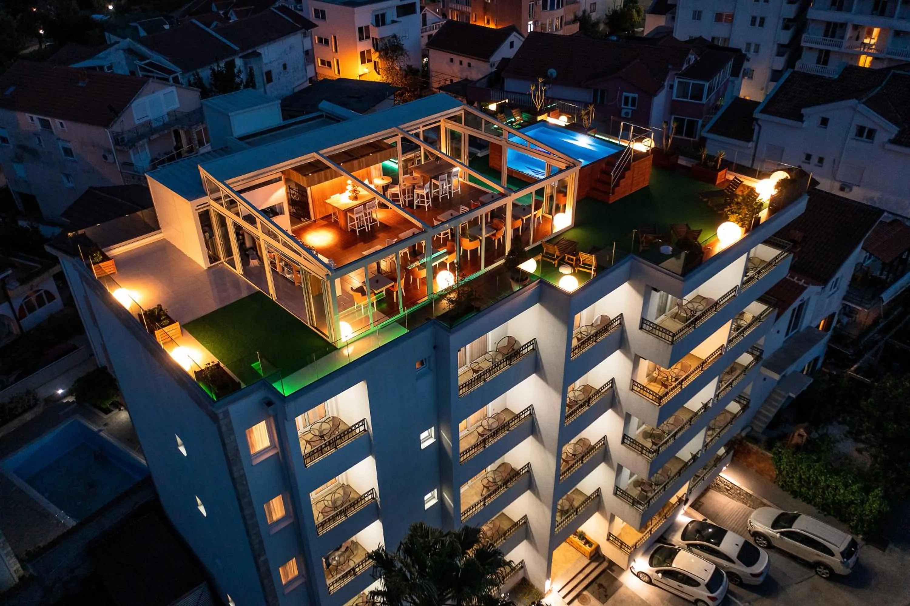 Night in Villa Skyprime