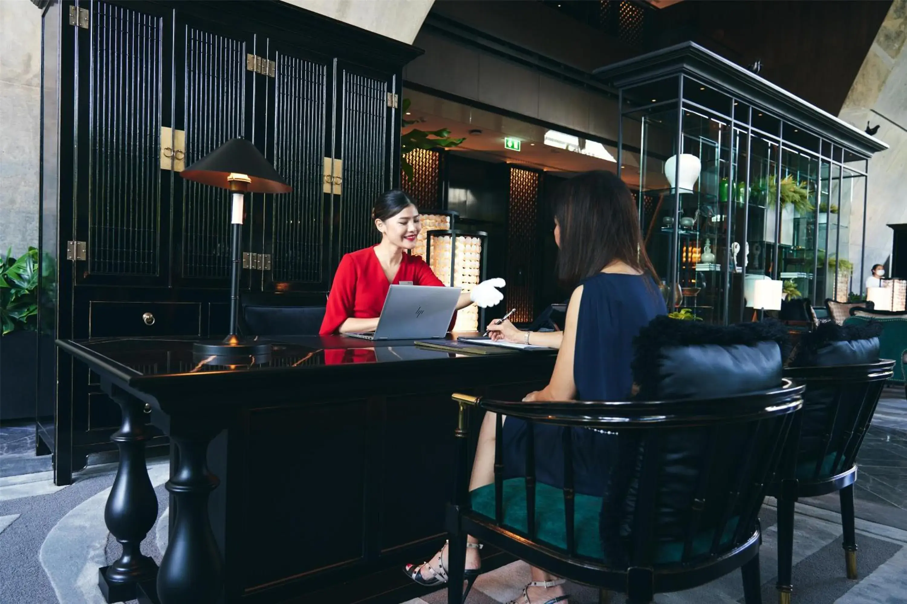 Sindhorn Kempinski Hotel Bangkok Sindhorn Kempinski Hotel Bangkok