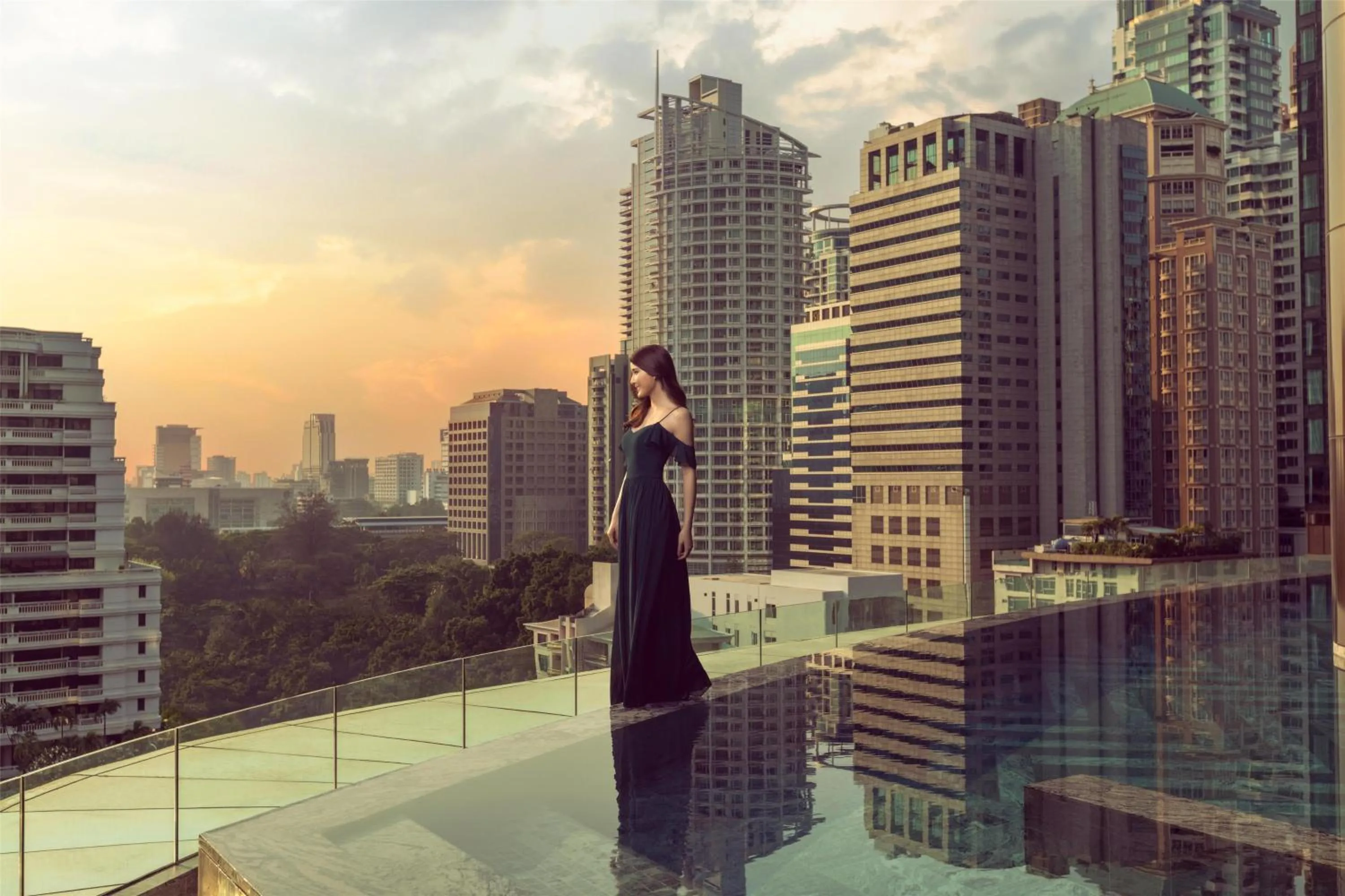 Pool view in Sindhorn Kempinski Hotel Bangkok