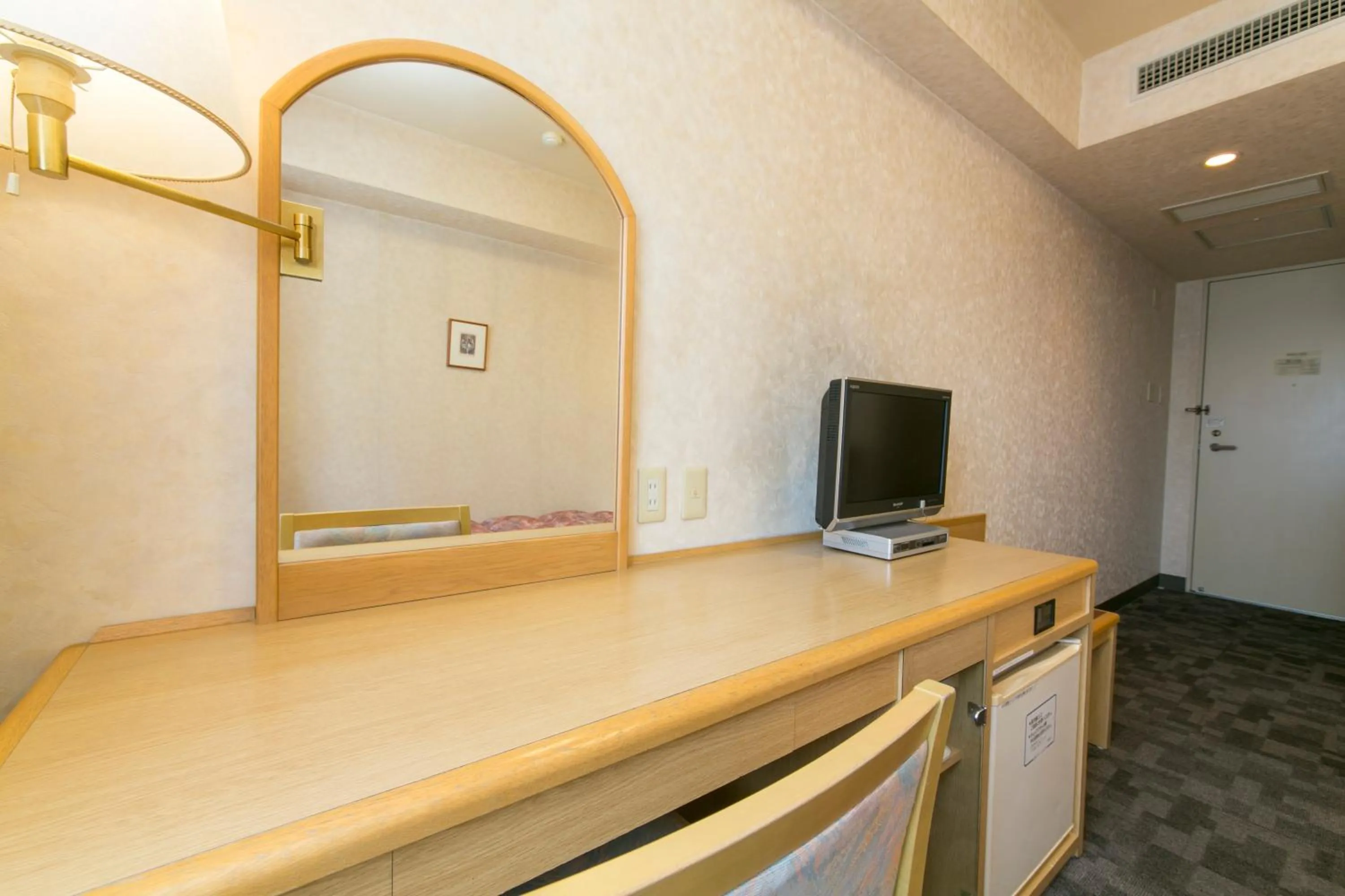 TV and multimedia in Kuwana Green Hotel
