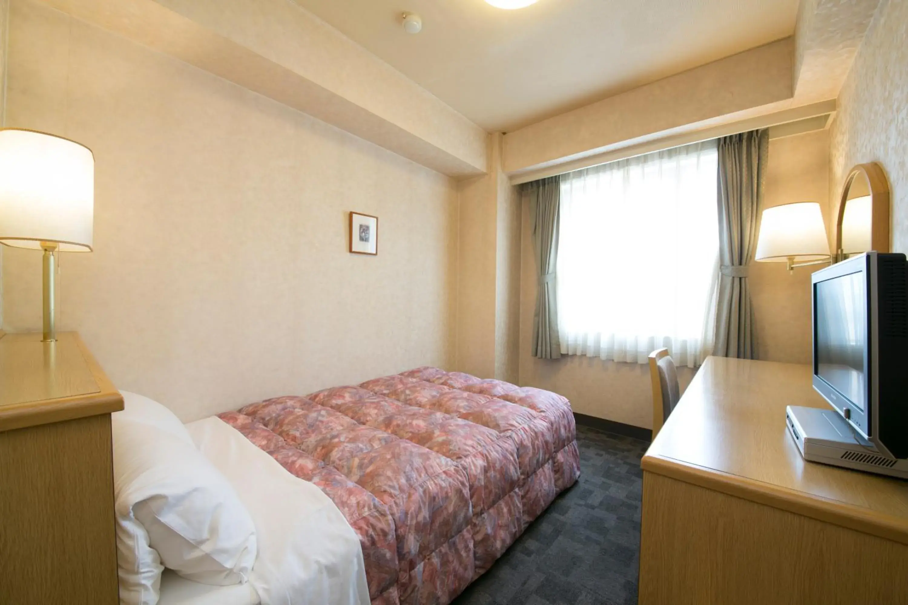 Photo of the whole room, Bed in Kuwana Green Hotel Photo of the whole room, Bed in Kuwana Green Hotel