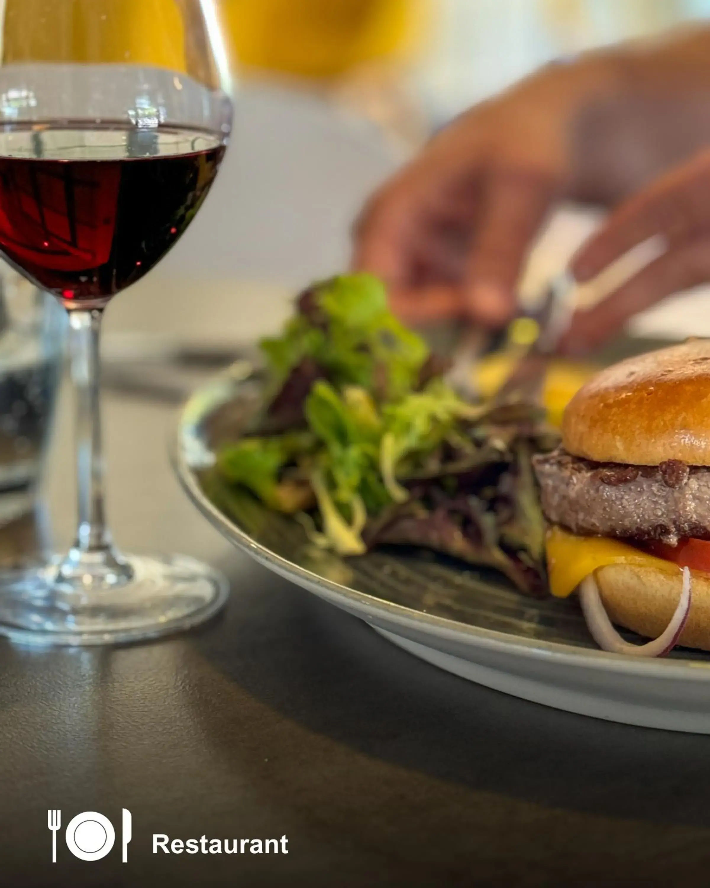 Food and drinks in Campanile Beaune Food and drinks in Campanile Beaune