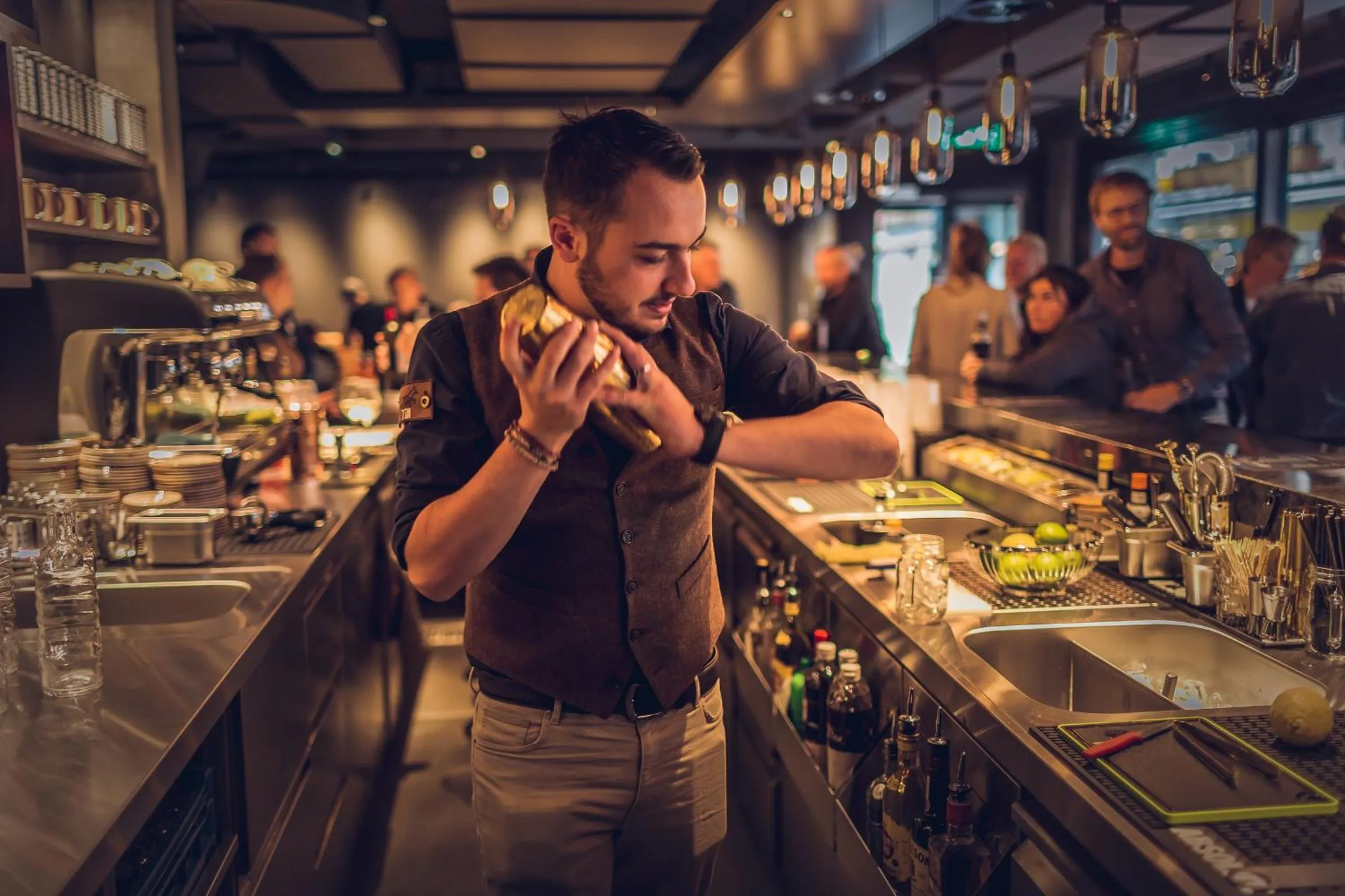 Restaurant/places to eat in Revier Mountain Lodge Adelboden