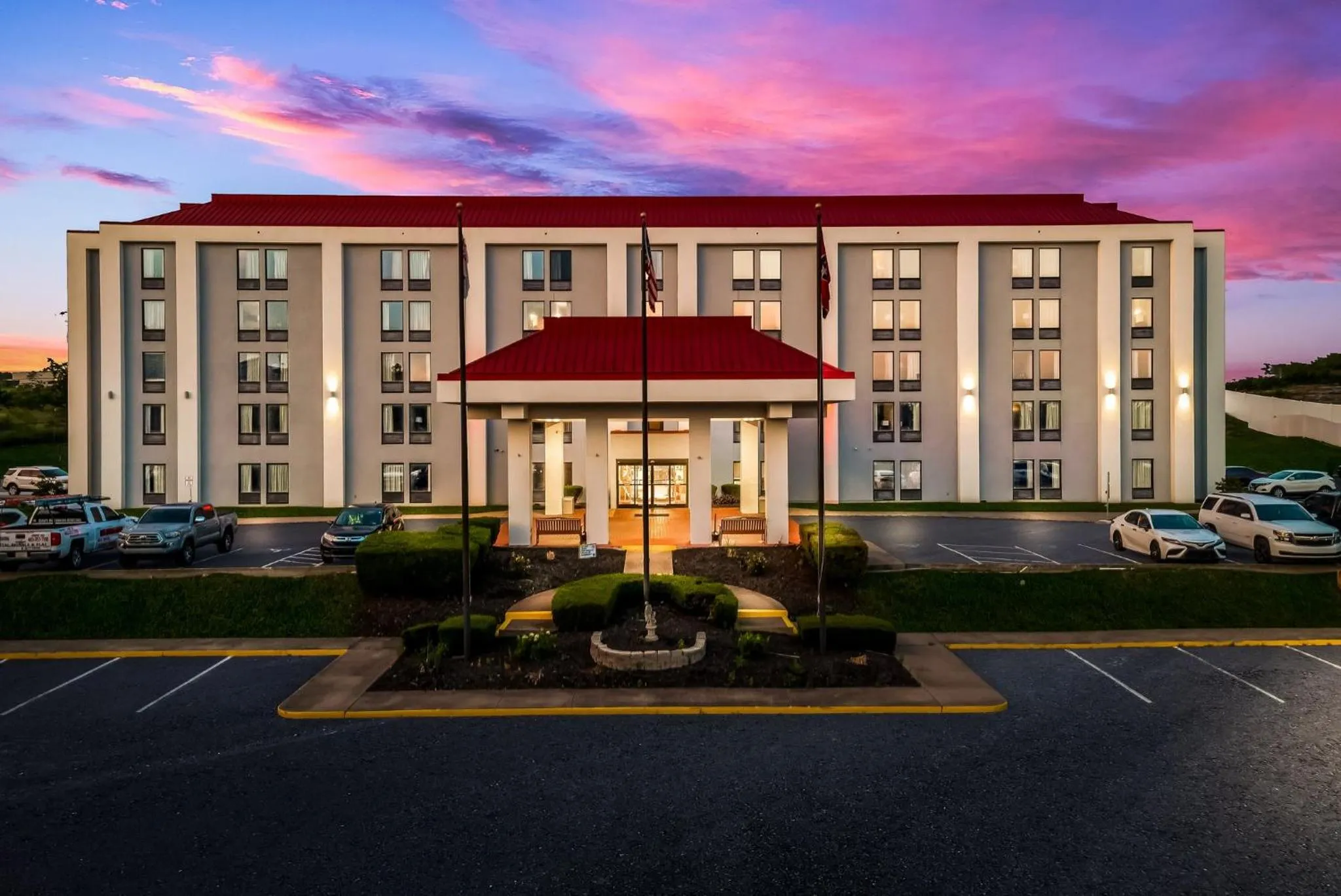 Property building in Red Roof Inn Nashville - Music City
