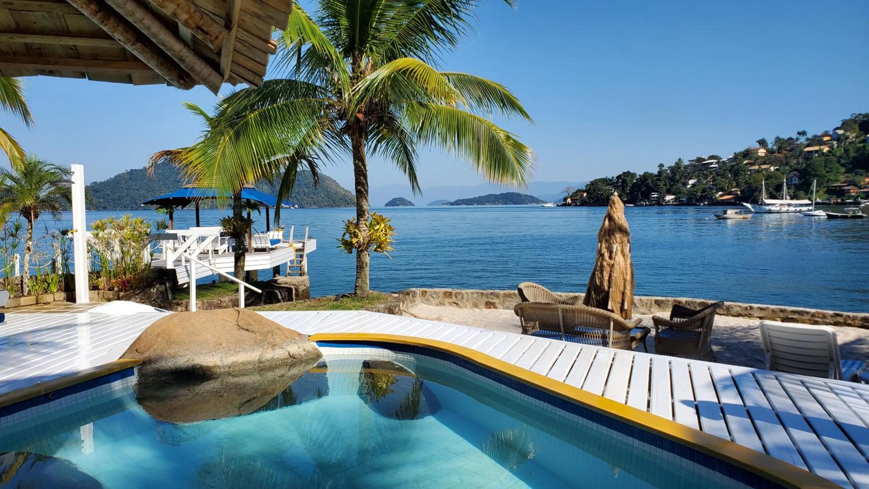 Swimming pool in Pousada Mestre Augusto