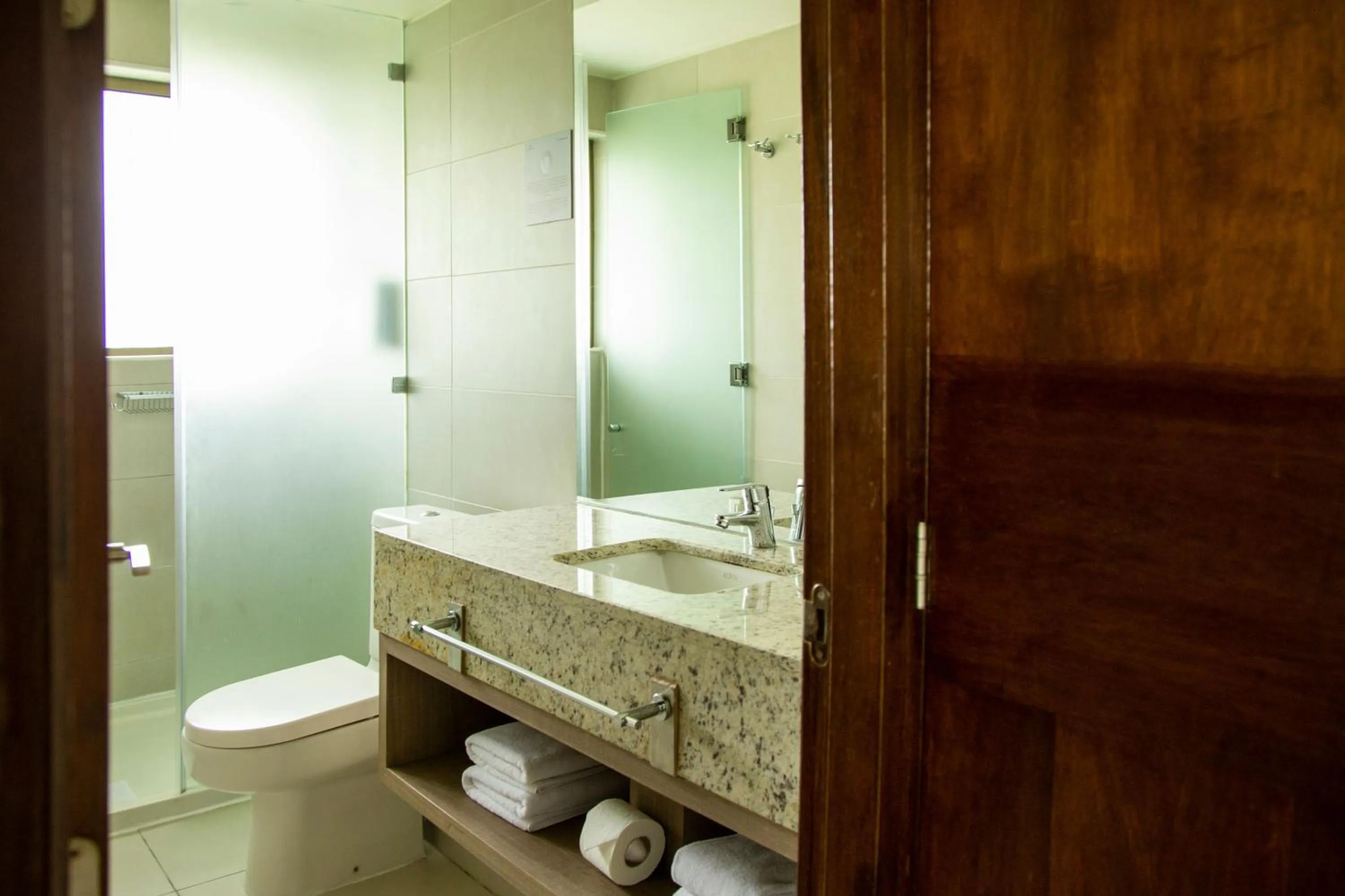 Bathroom in abba Presidente Suites Santiago