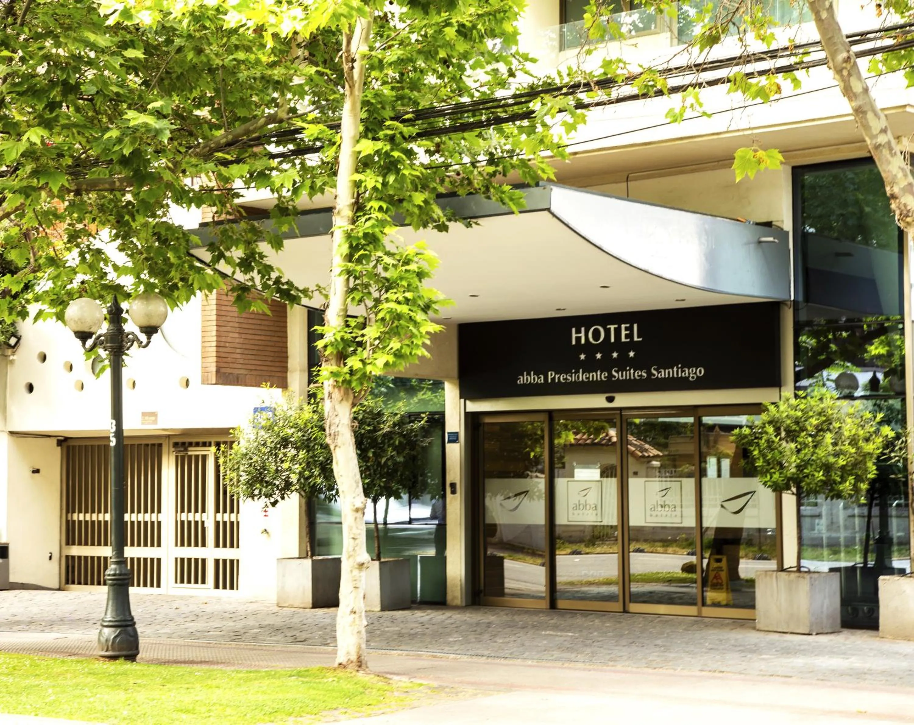 Property building in abba Presidente Suites Santiago