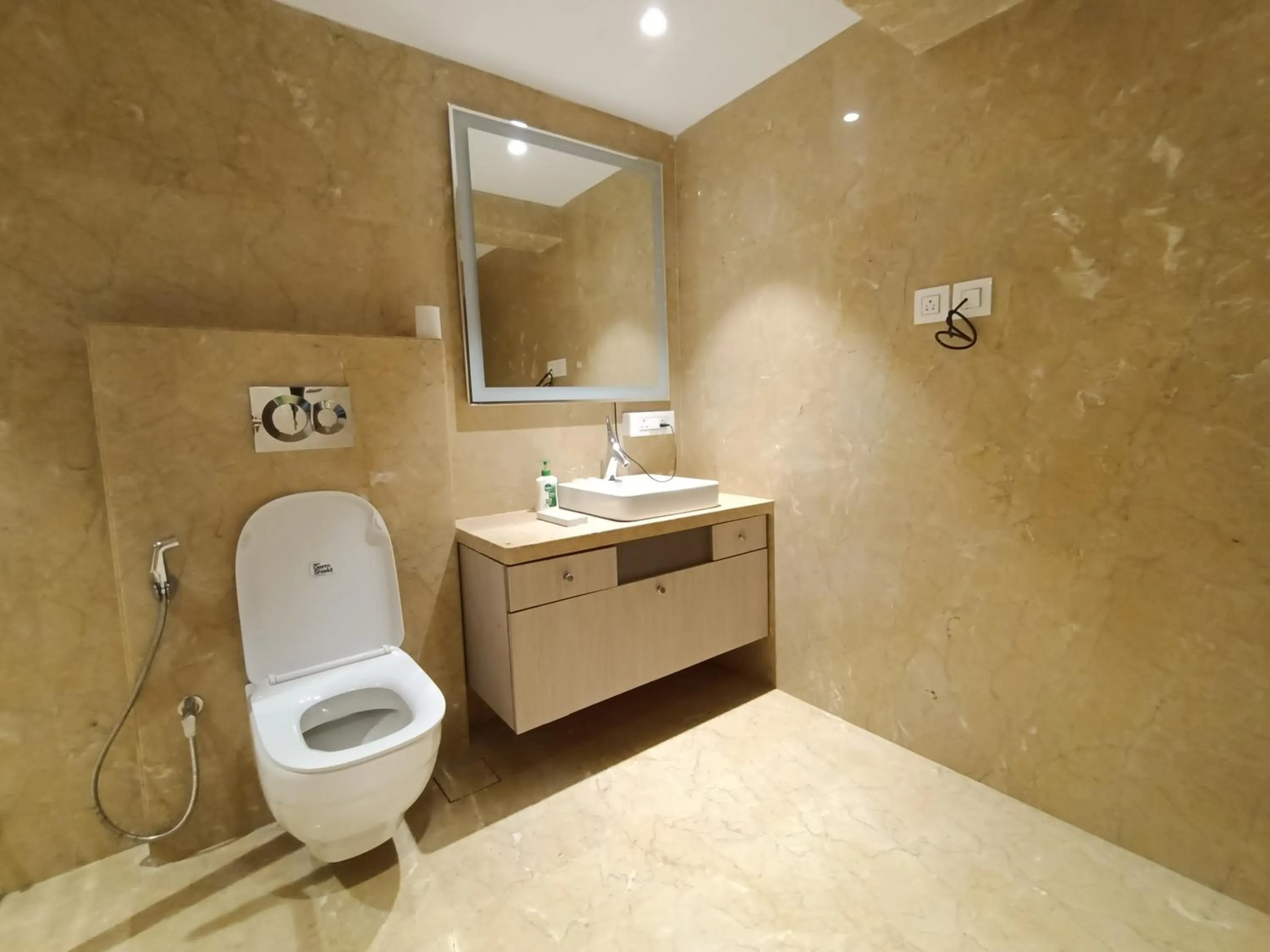 Shower in Hotel Highway Inn Andheri East