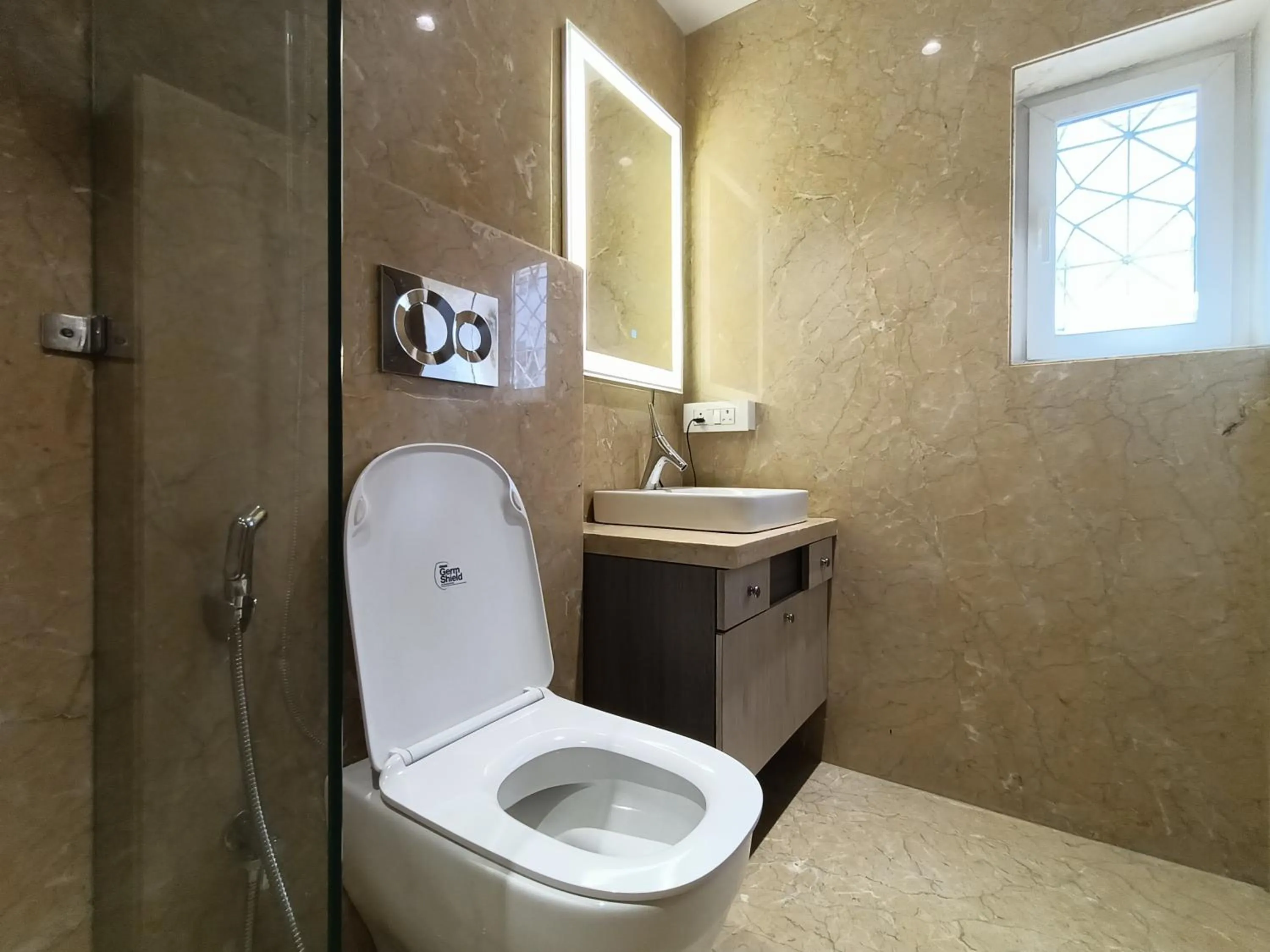 Shower in Hotel Highway Inn Andheri East