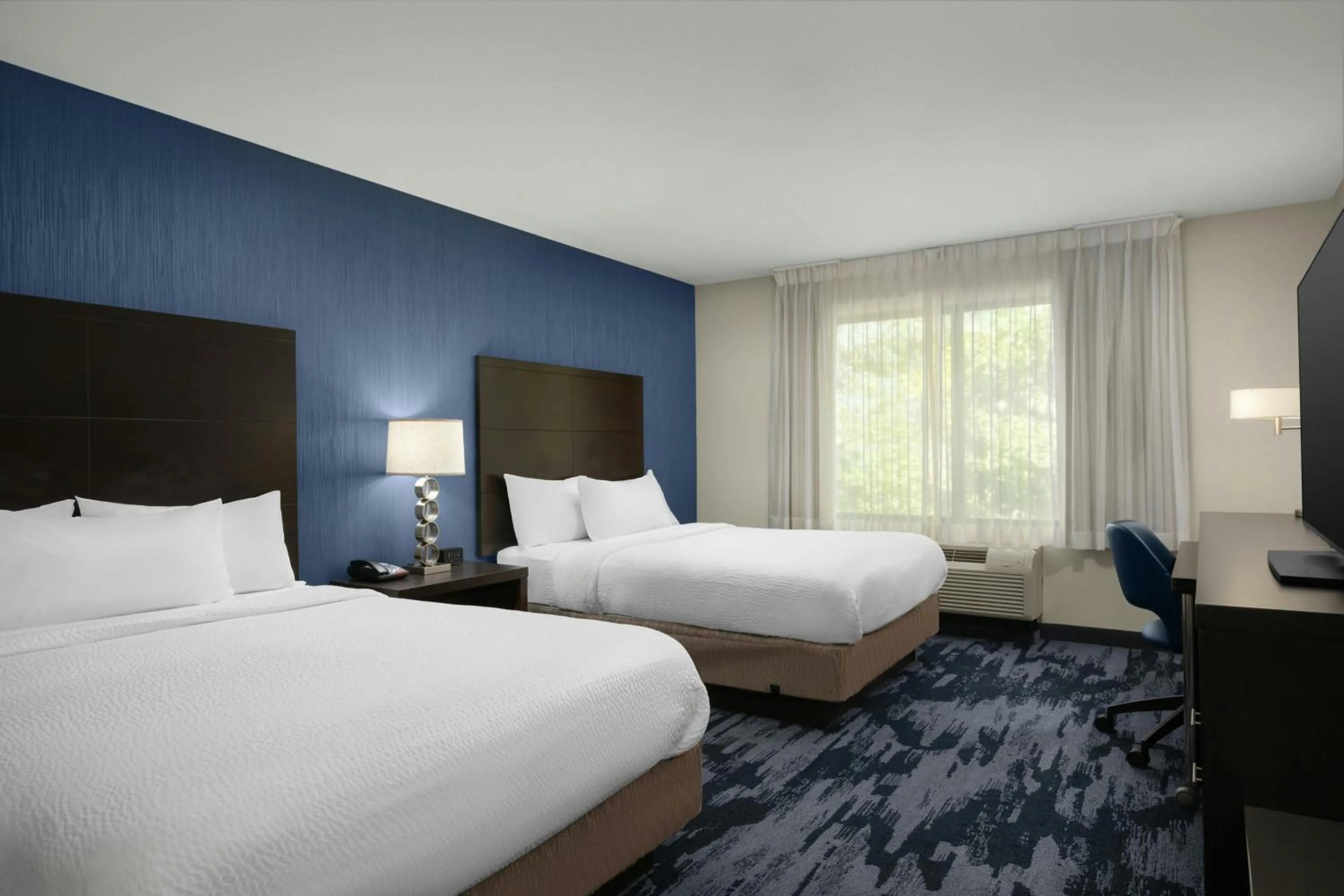 Photo of the whole room, Bed in Fairfield Inn & Suites by Marriott Moscow
