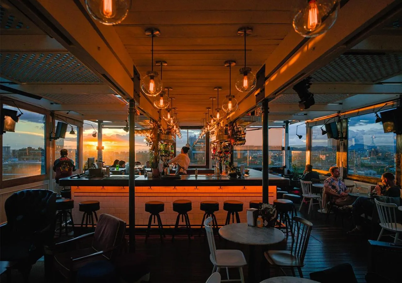 Lounge or bar in The Click Clack Hotel Bogotá