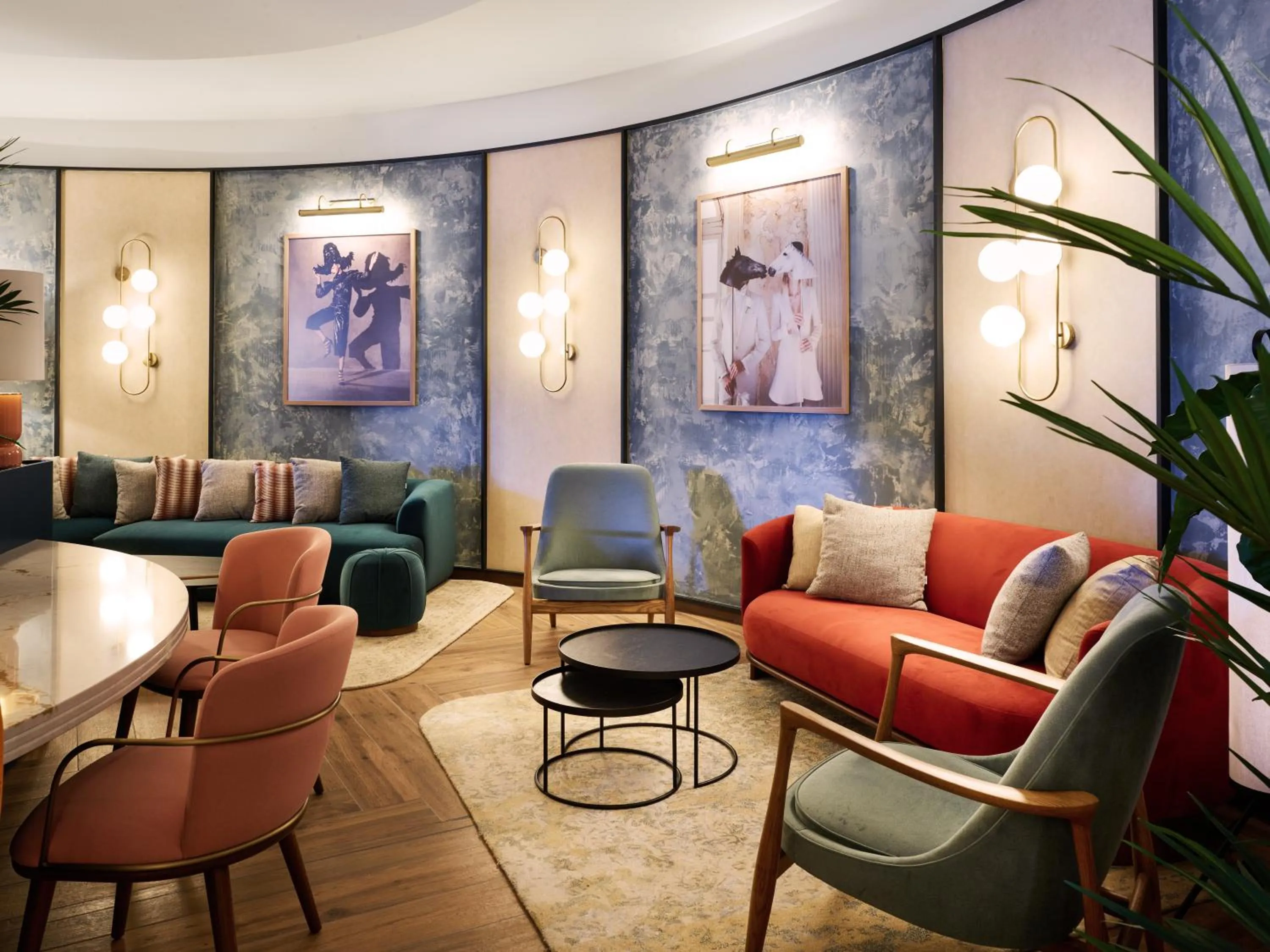 Lobby or reception in Radisson Blu Hotel Marseille Vieux Port