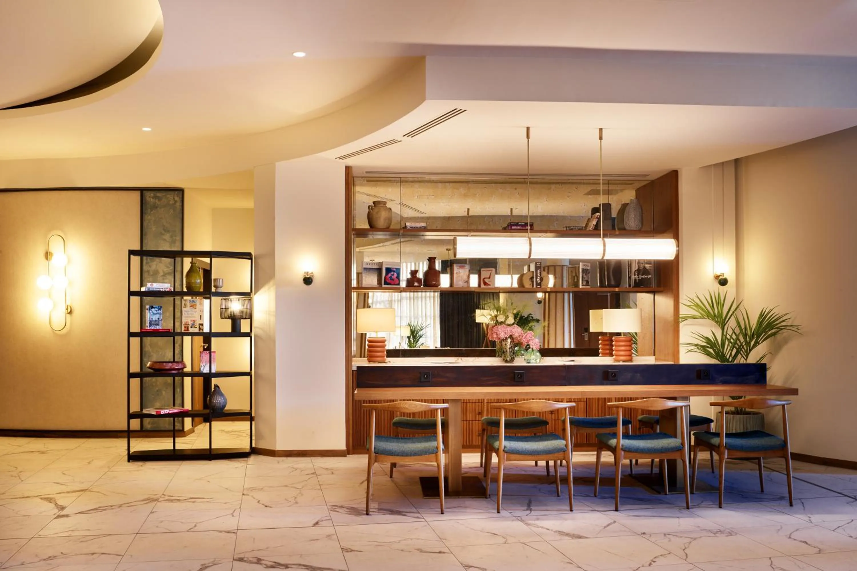 Lobby or reception in Radisson Blu Hotel Marseille Vieux Port